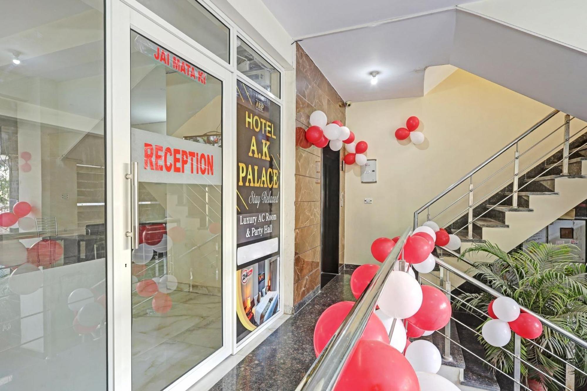 Hotel O A.k Palace Nova Deli