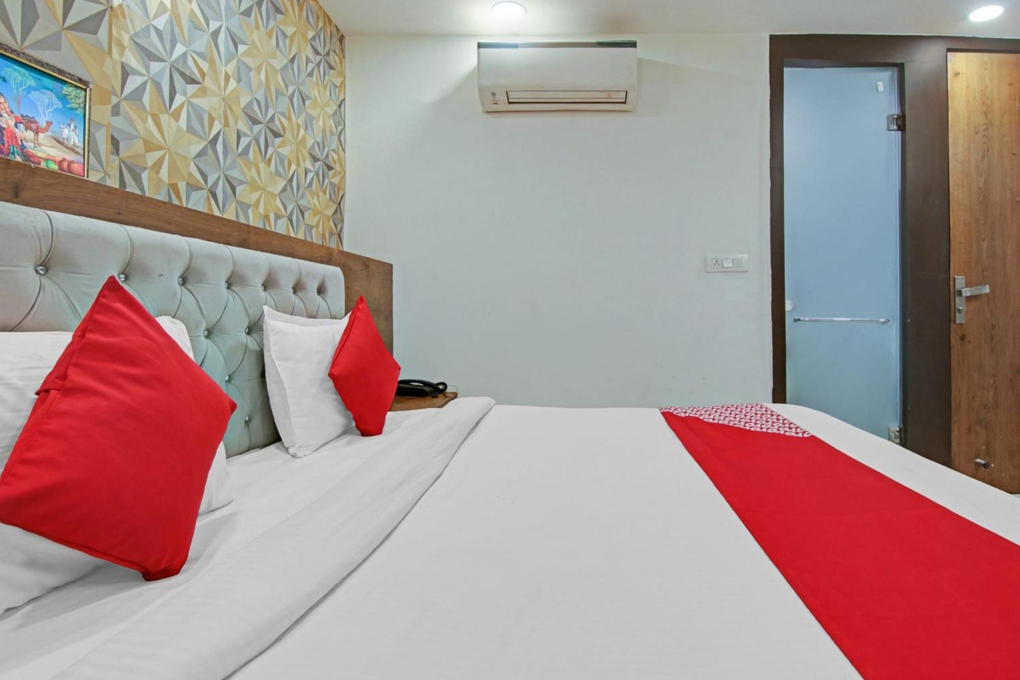 Hotel O Avi
