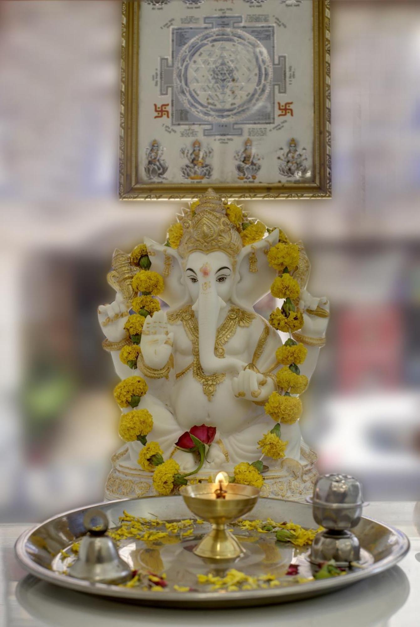 Rahul Palace By Golden Tree Near Metro Station And Ajmal Khan Market 3*