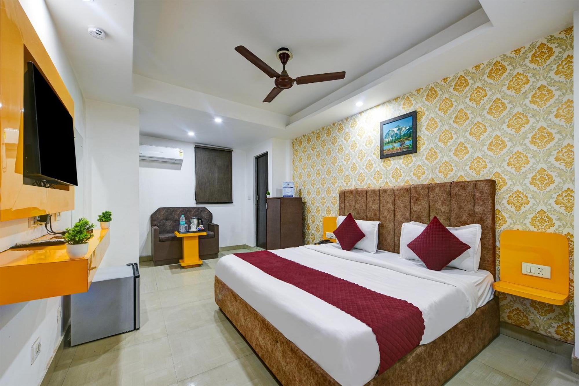 Happy Delhi Airport Hotel