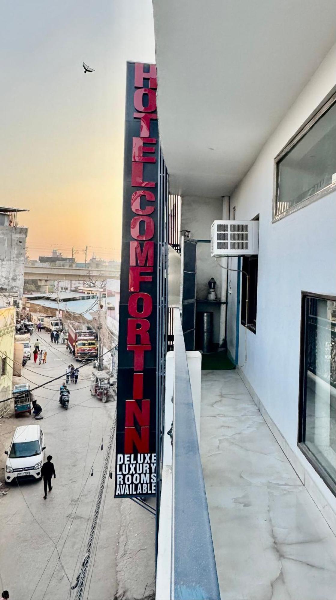 Hotel Comfort Inn, Mundka, New Delhi - Near Nangloi Metro Station Hotel Delhi (National Capital Territory of India)