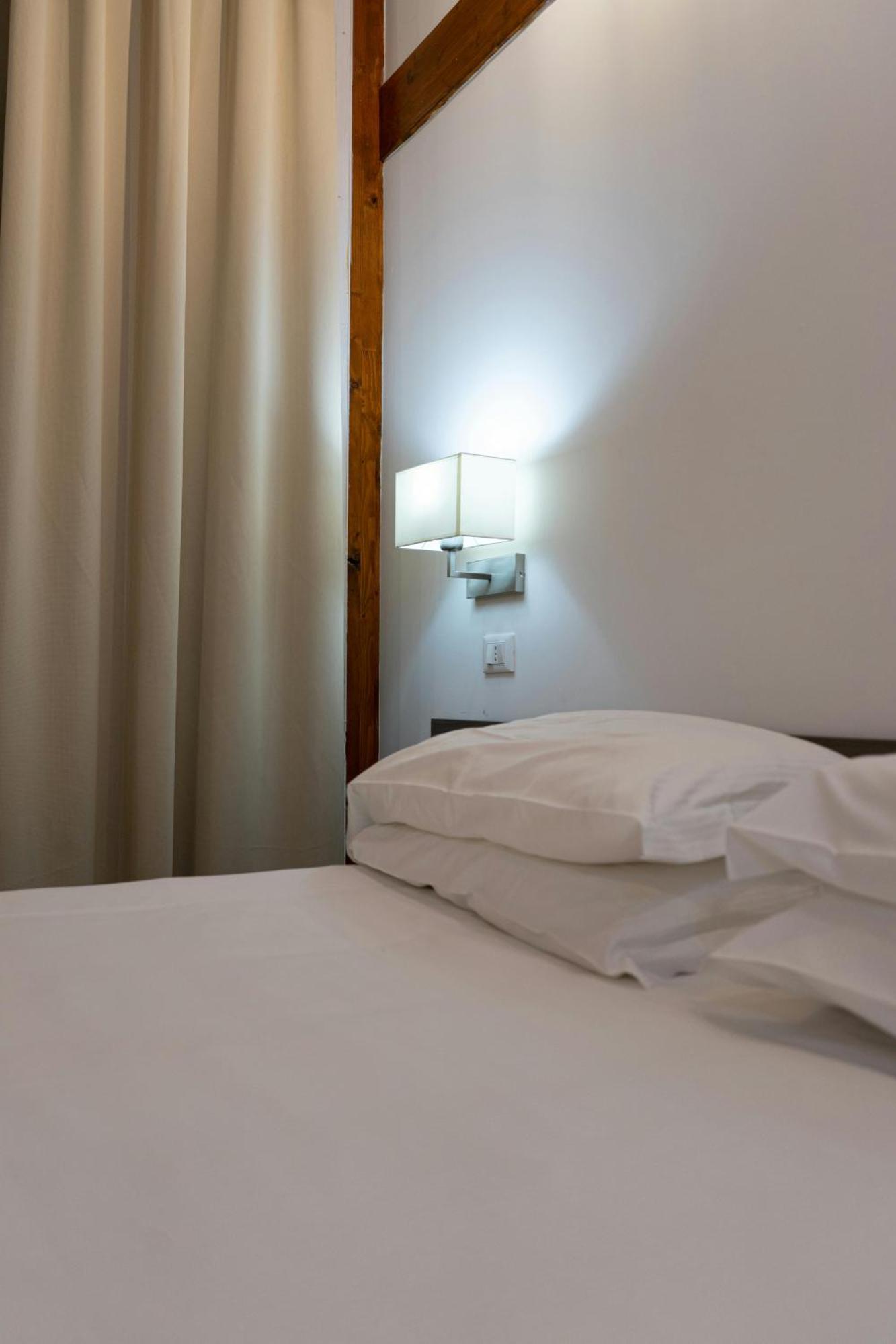 Grand Ambs Near Igi Airport Hotel 4*