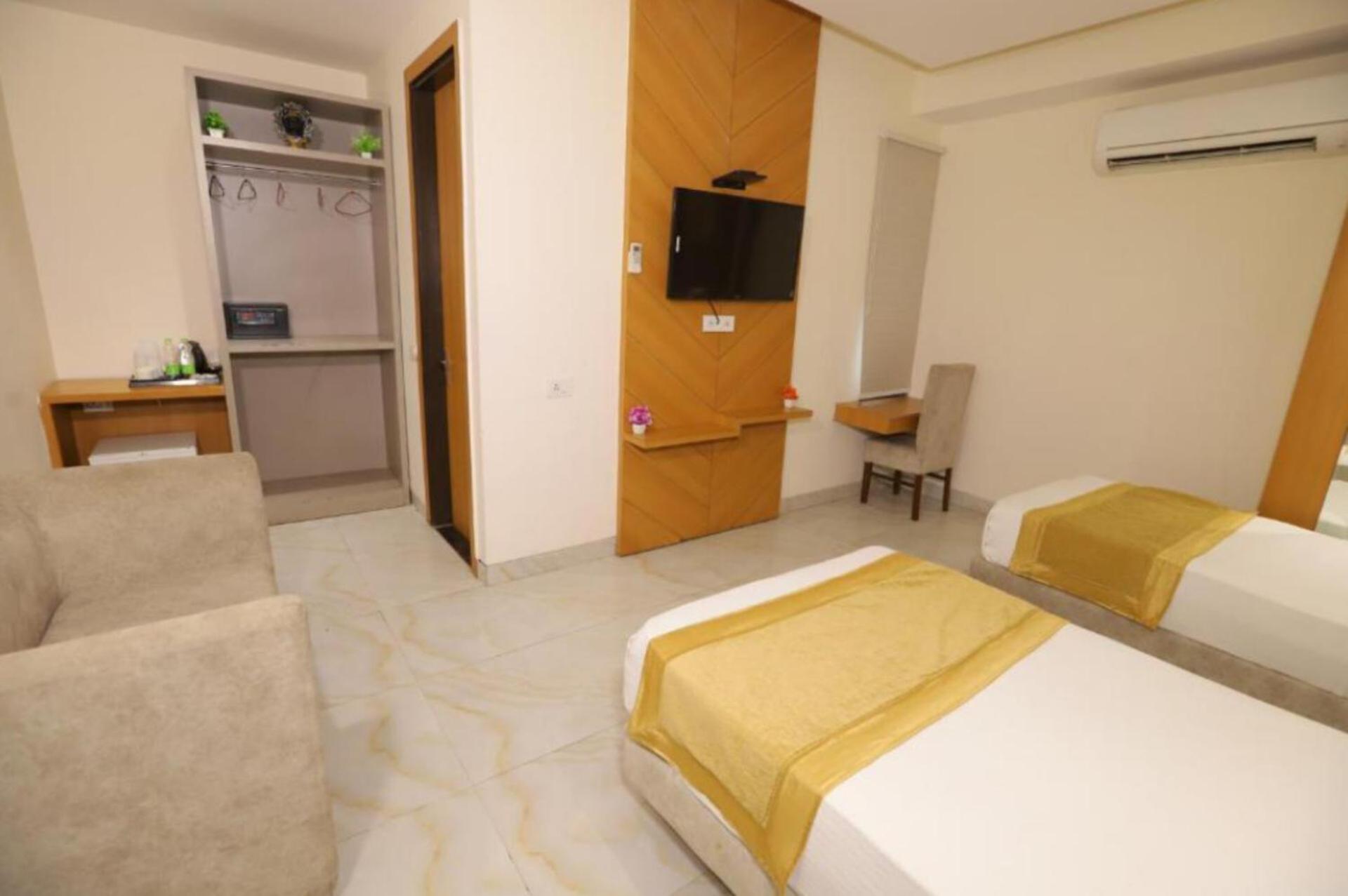 Hotel Hotel Stanley-Near Delhi Airport 4*