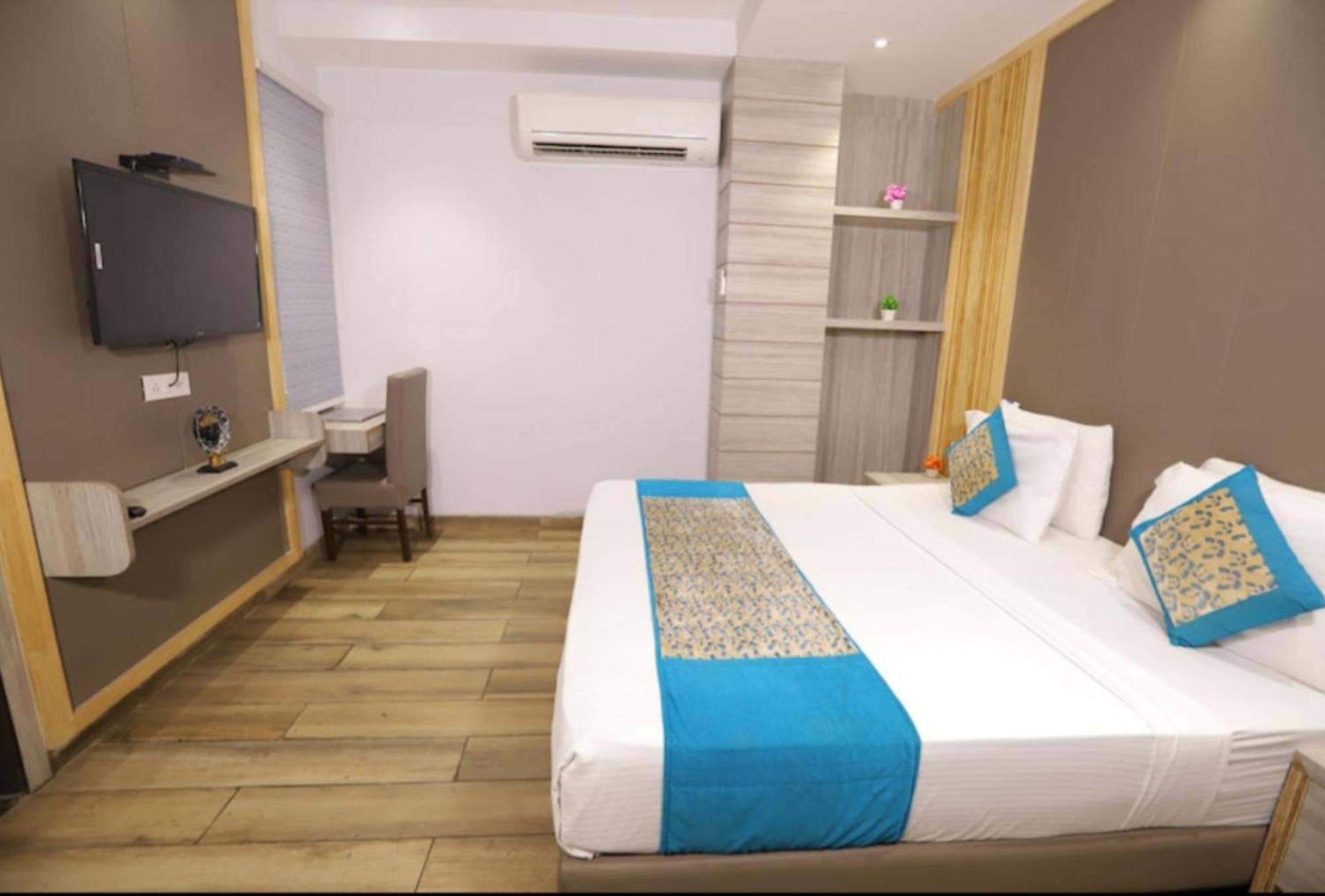 Hotel Stanley-Near Delhi Airport 4*