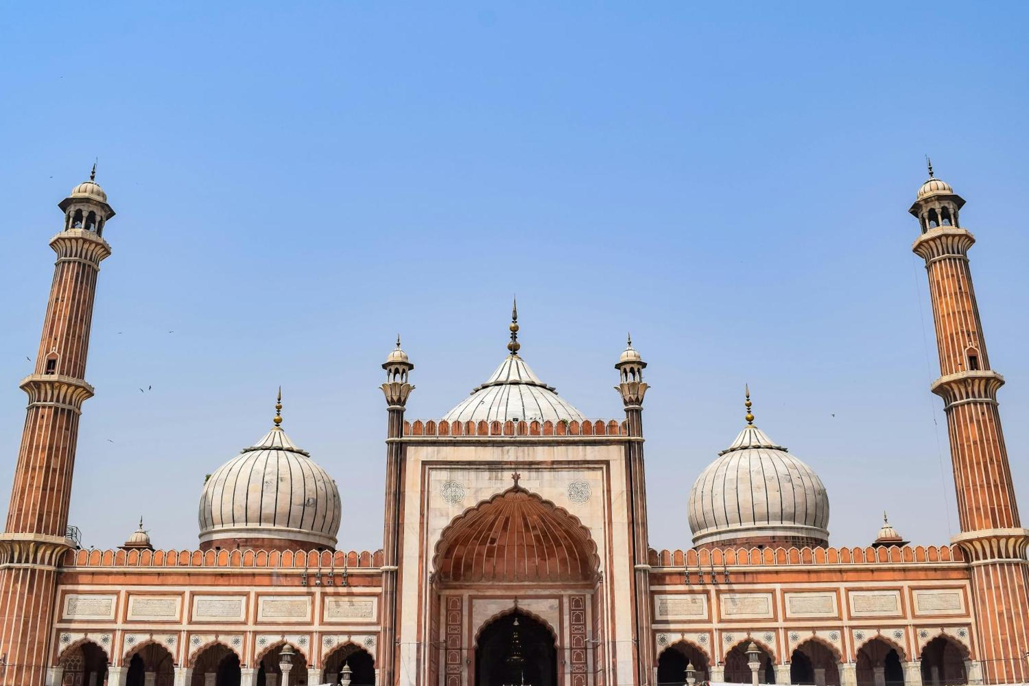 Hotel Surya Plaza Near Railway Station And Connaught Place