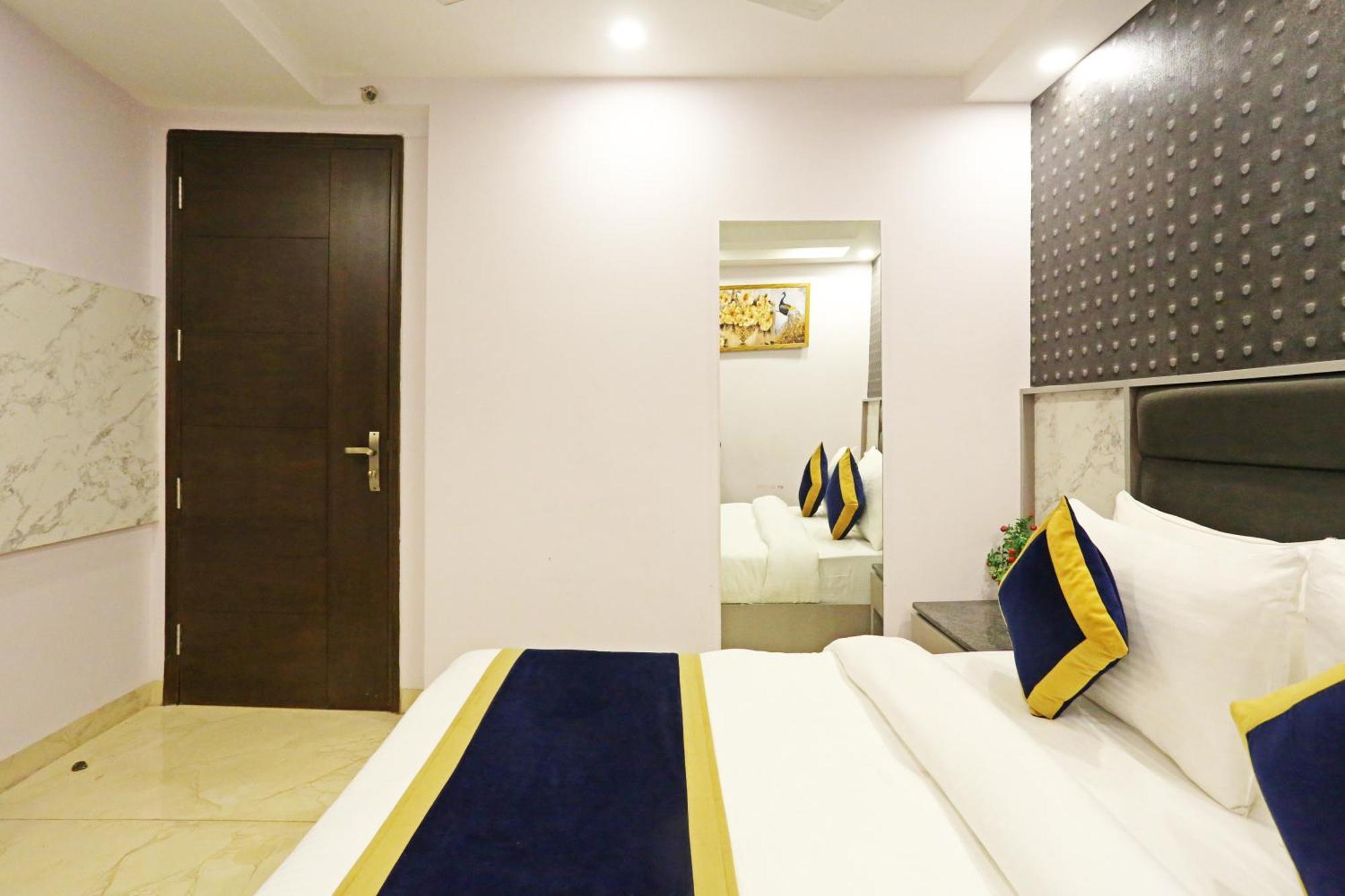Hotel Mayfair Just A Minute Away From Railway Station And Connaught Place