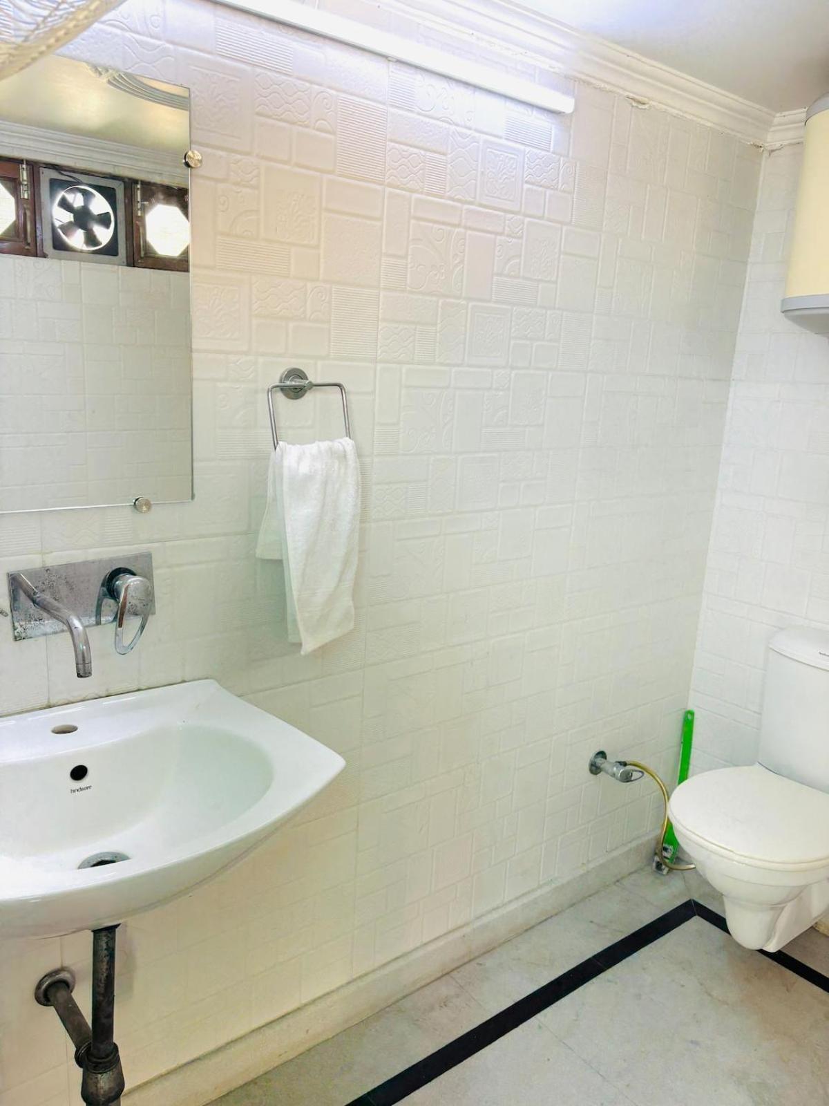 The Royal Retreat Apartment *
