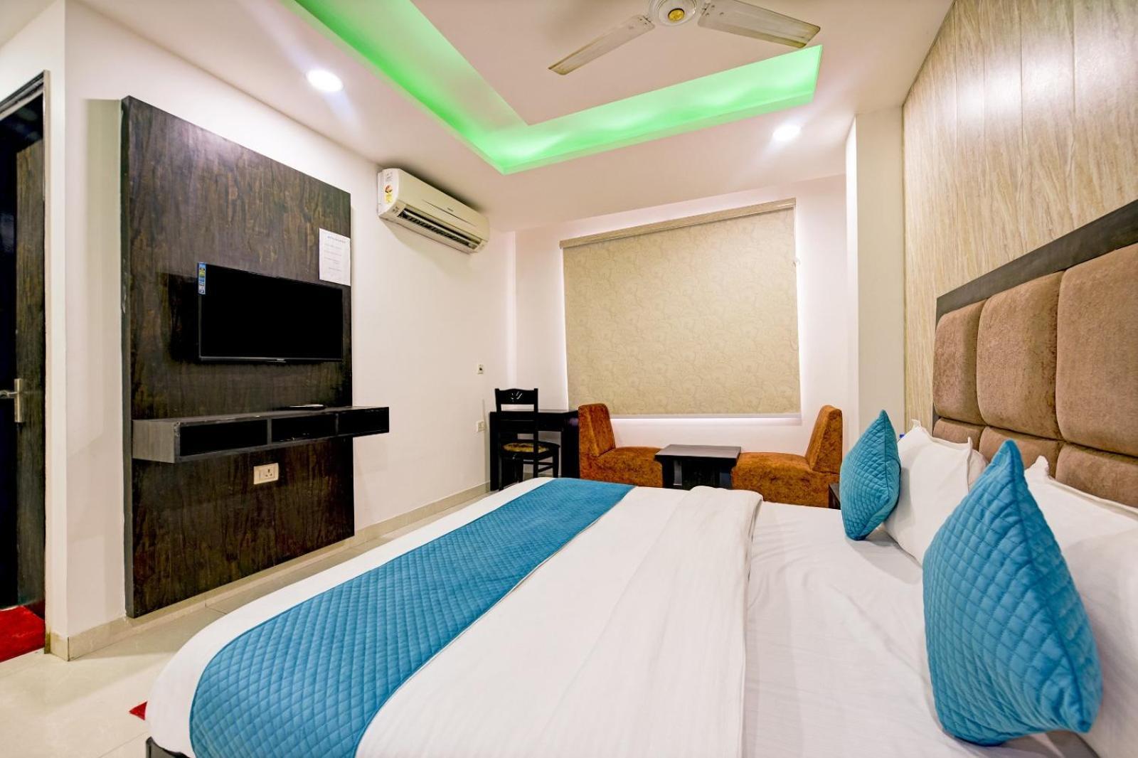 Hotel The Glory Near Igi Airport