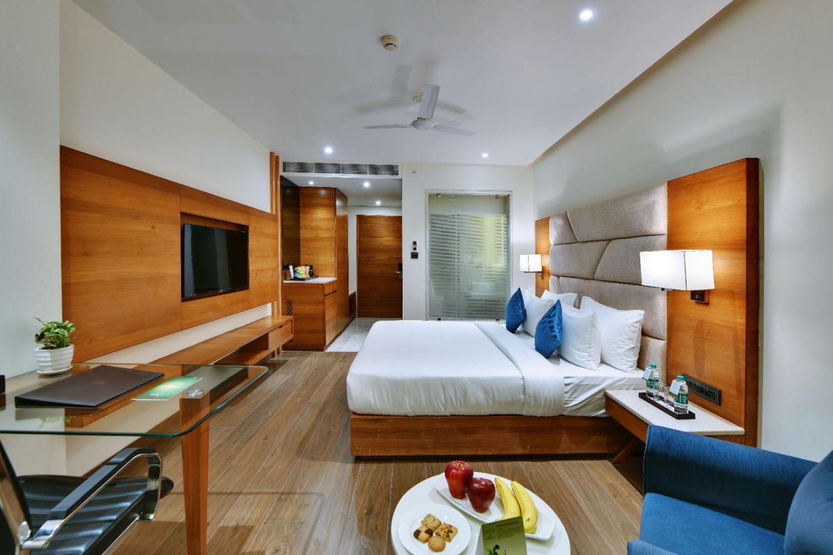 Hotel The Glory Near Igi Airport
