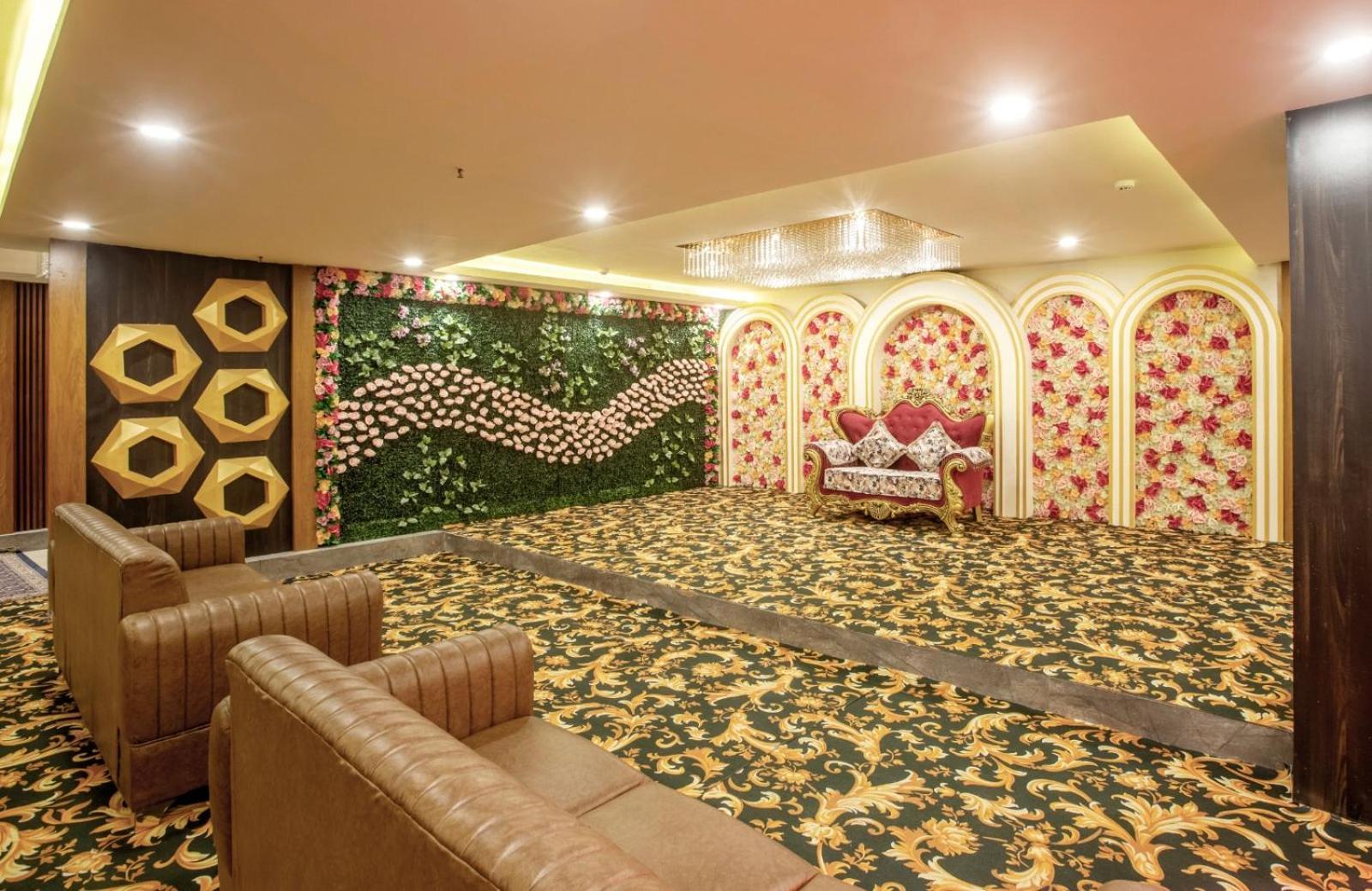 Hotel The Prithvi Delhi Airport With Airport Transsfer