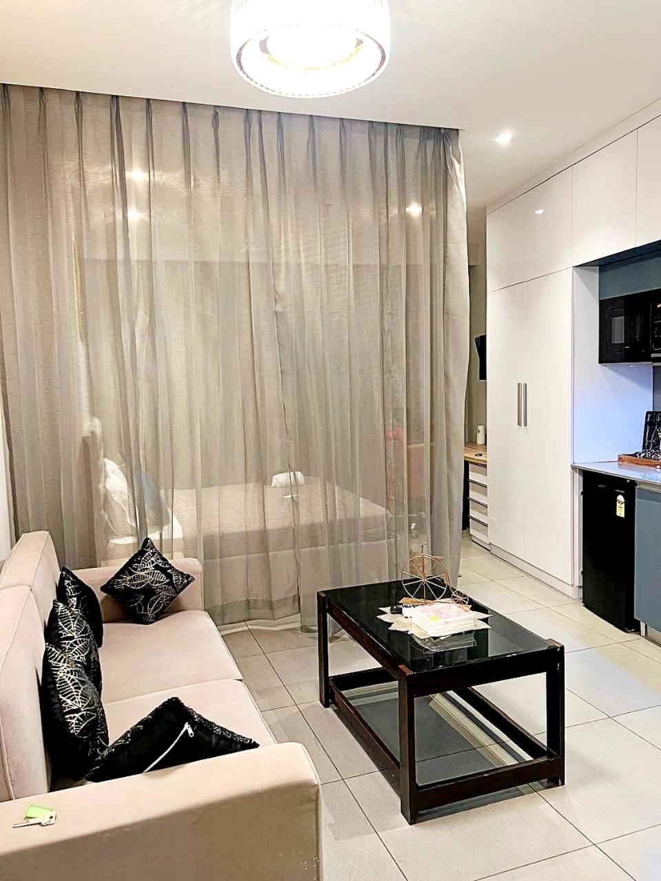 Supernova - Premium Luxurious In Noida 4*