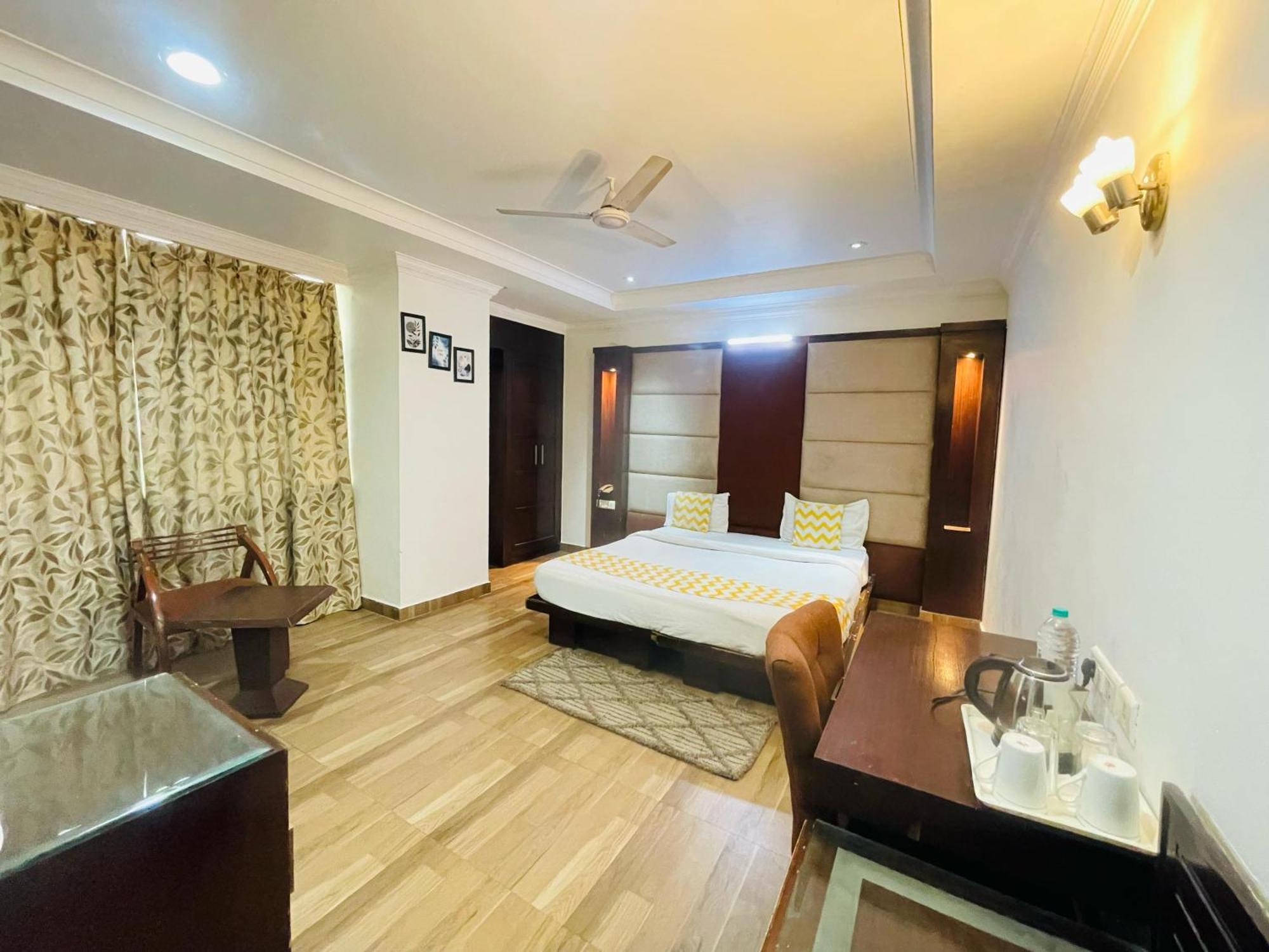 Imperial - Nehru Place Apartment *