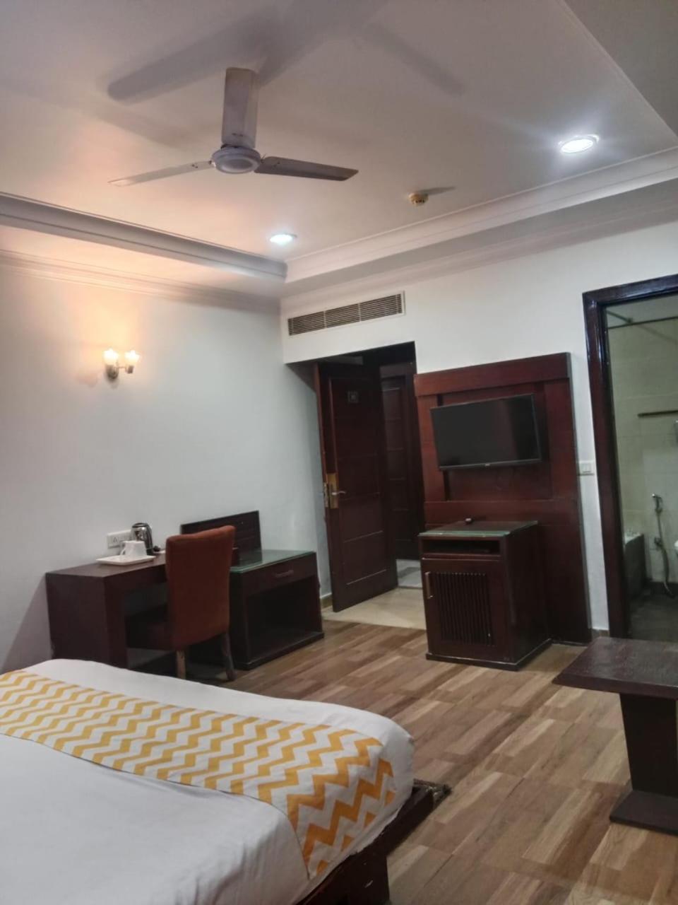 Imperial - Nehru Place Apartment New Delhi