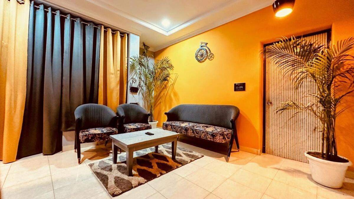 Cozy One Bedroom * New Delhi