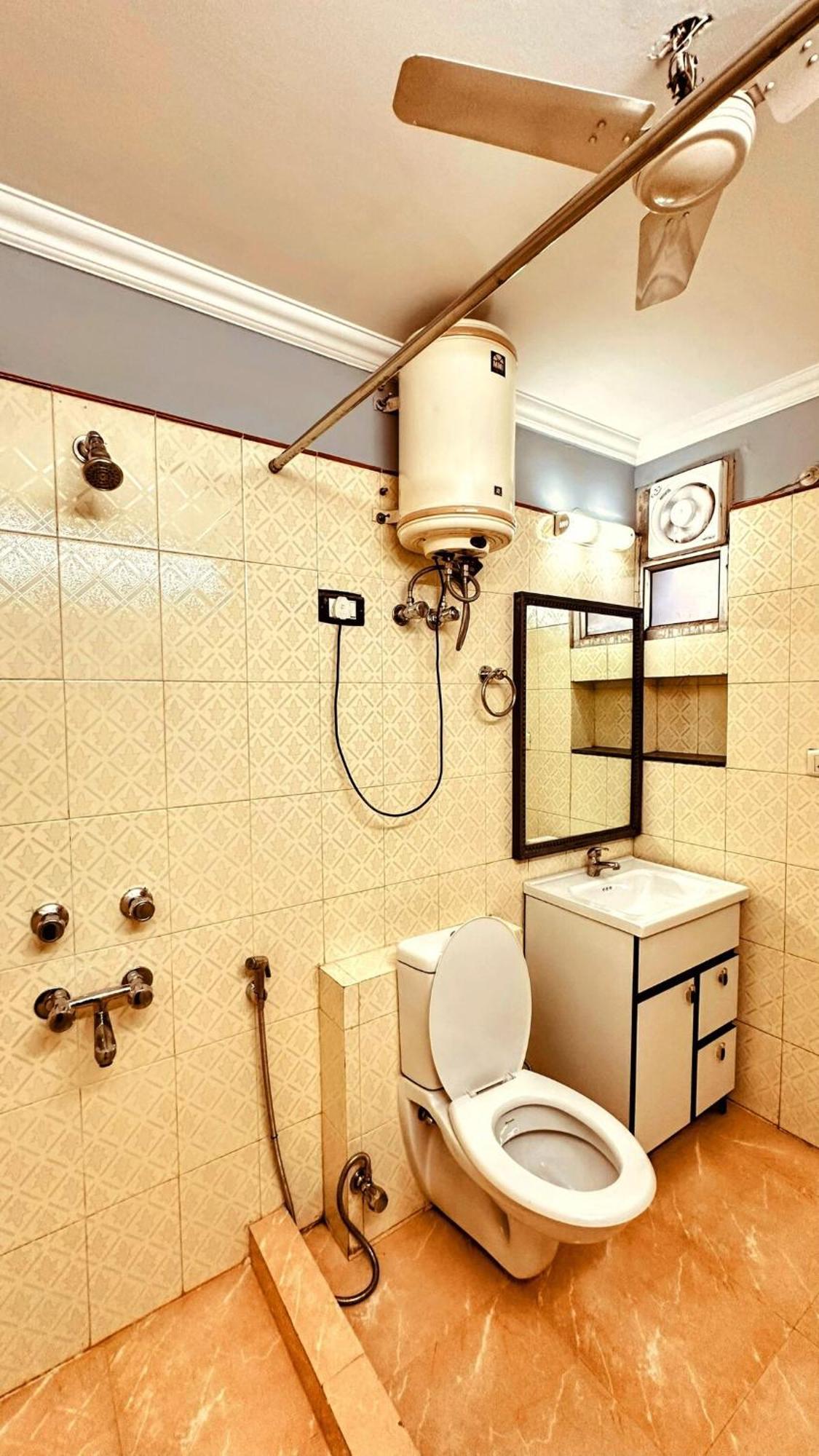Cozy One Bedroom Apartment New Delhi