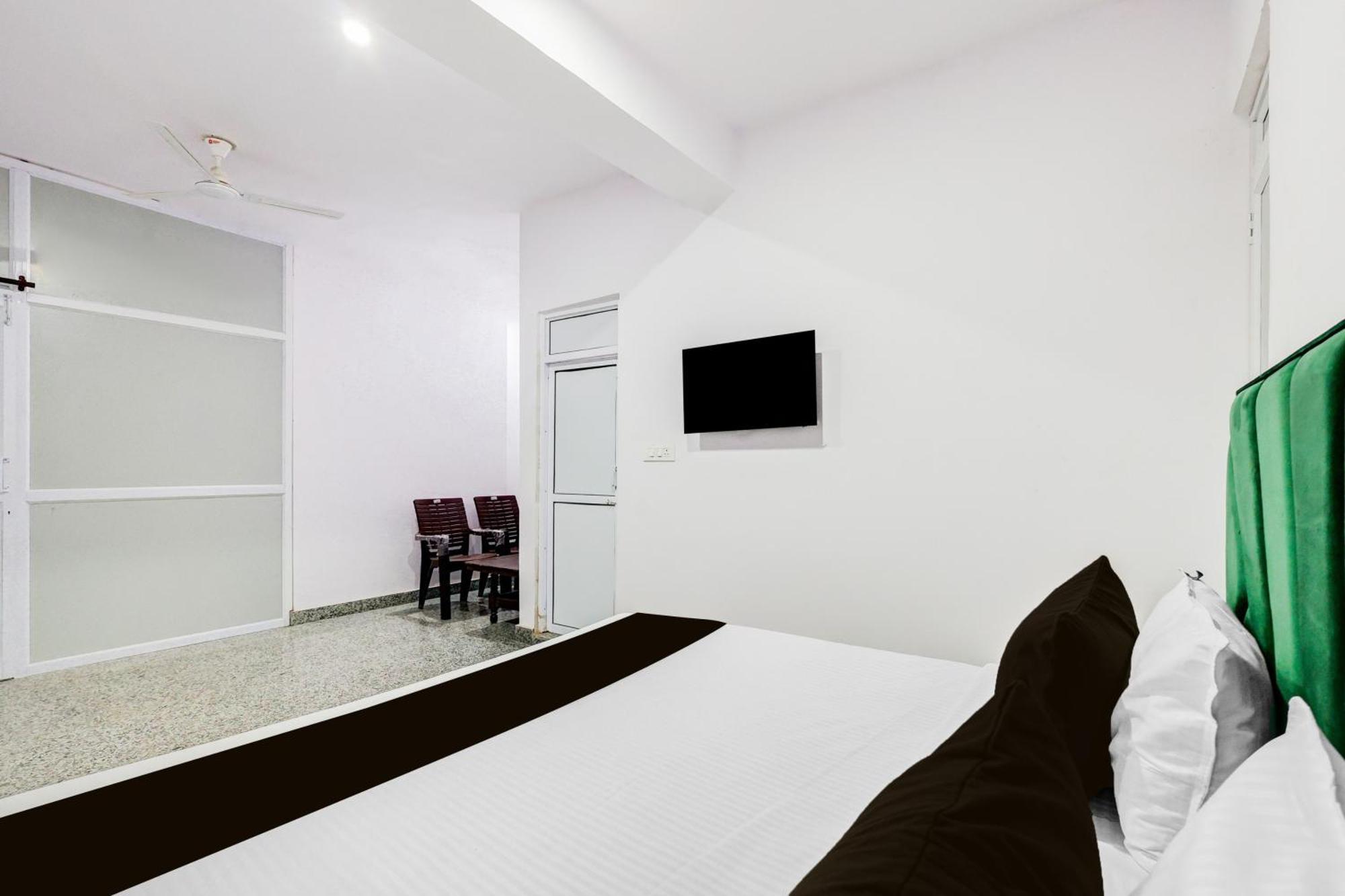 O Big Tree Hotel 3*