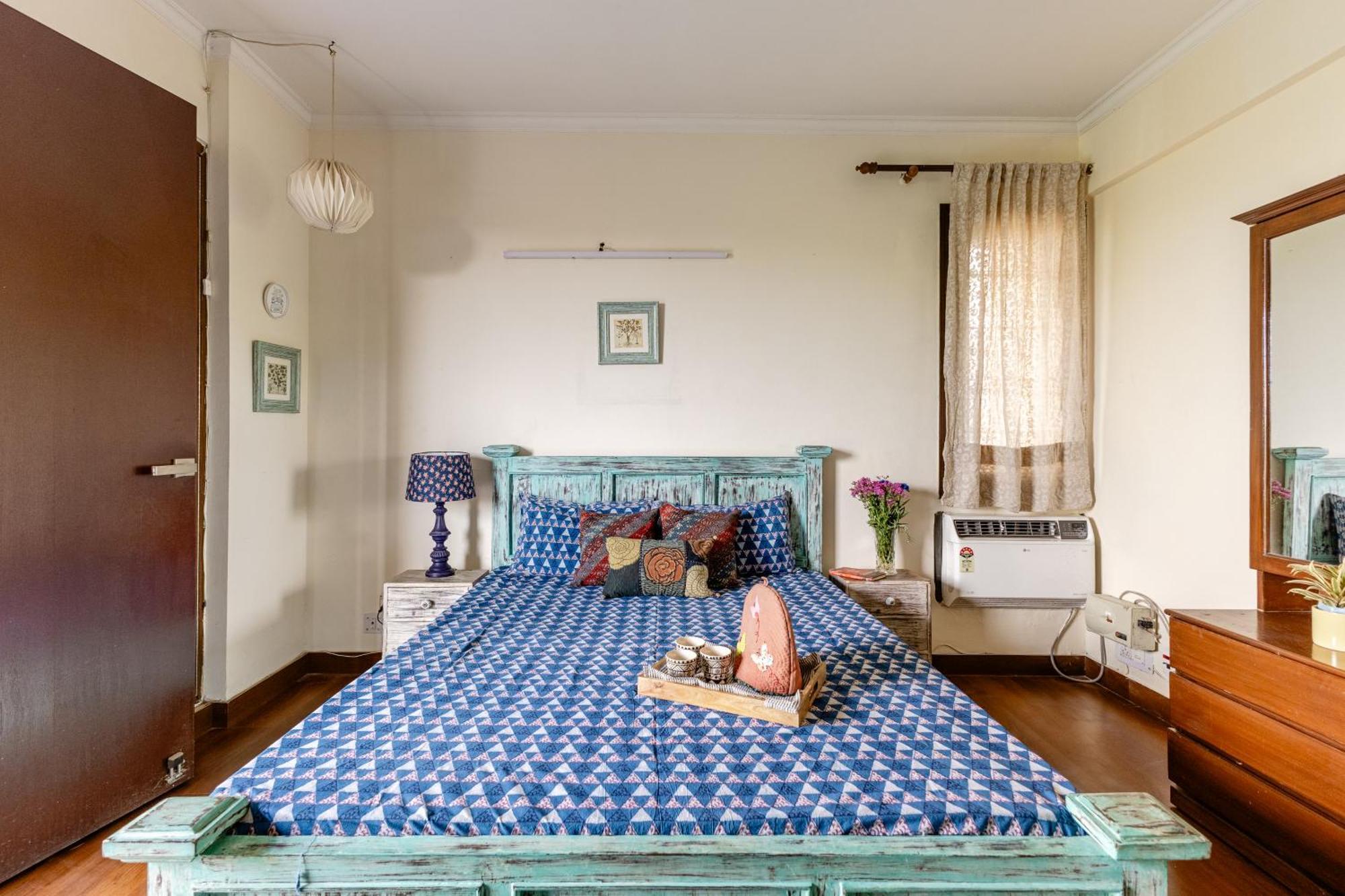 Apartment 2 Bhk In Ganga Apartments, Vasant Kunj *