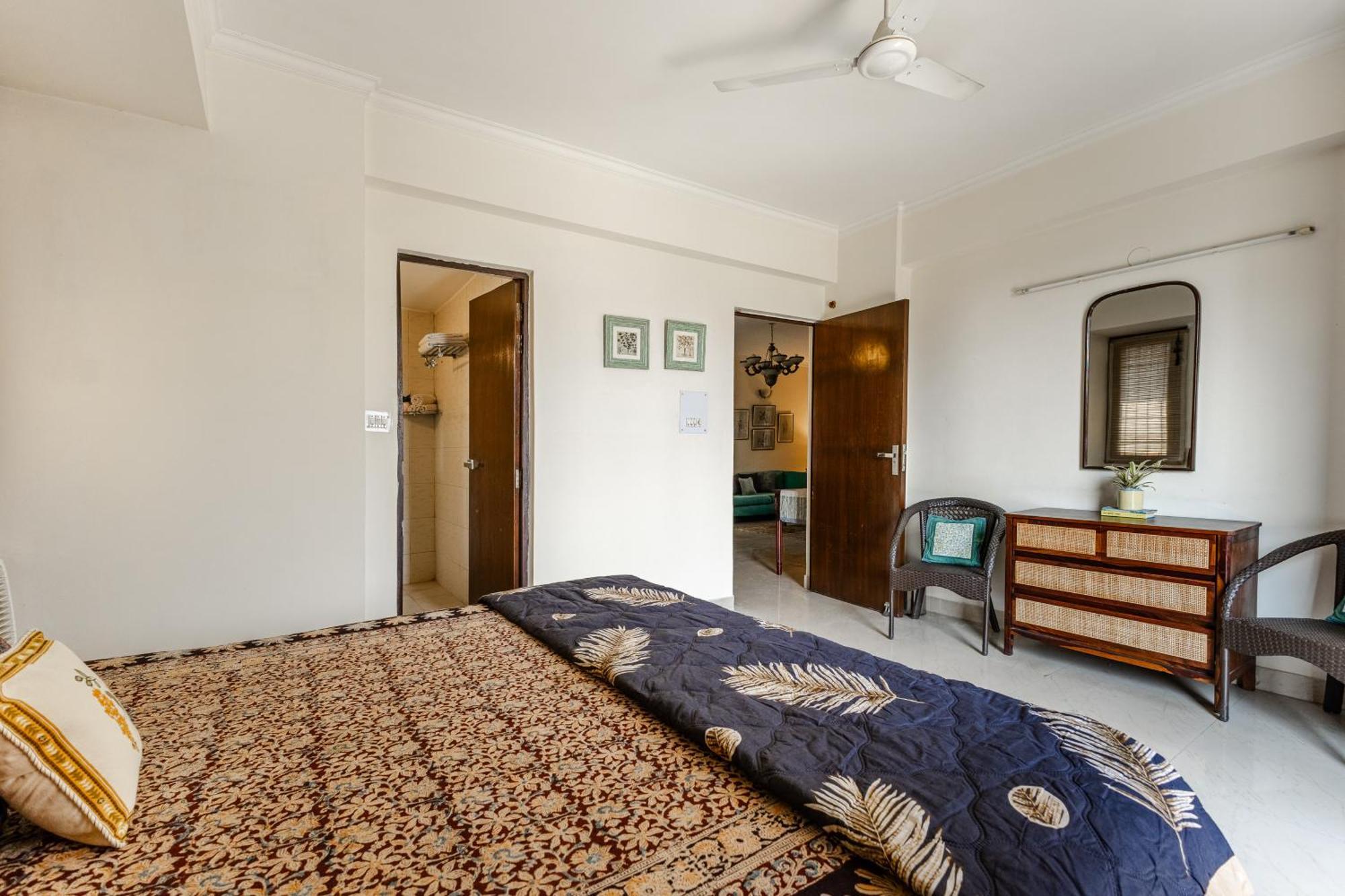 Apartment 2 Bhk In Ganga Apartments, Vasant Kunj