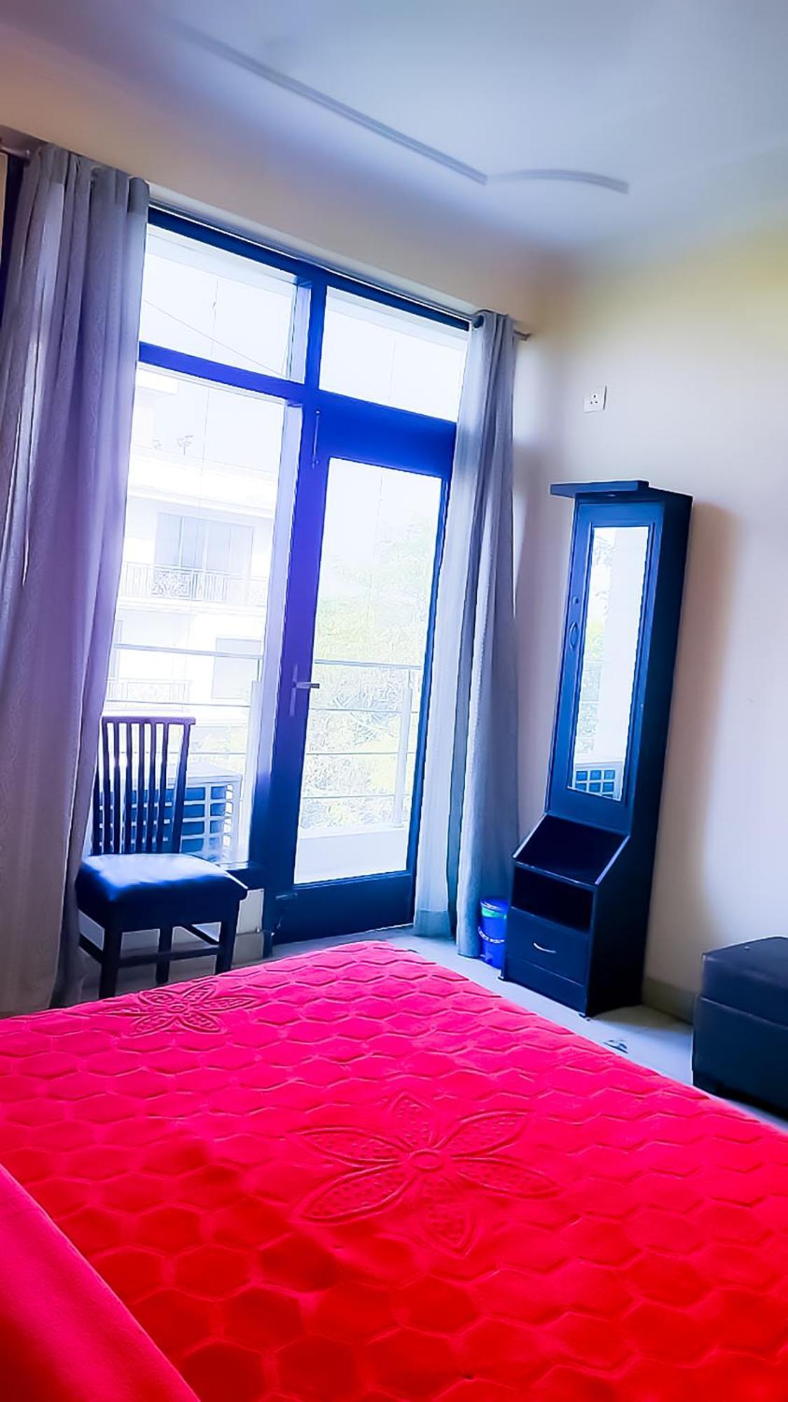 Chittaranjan Park 3*
