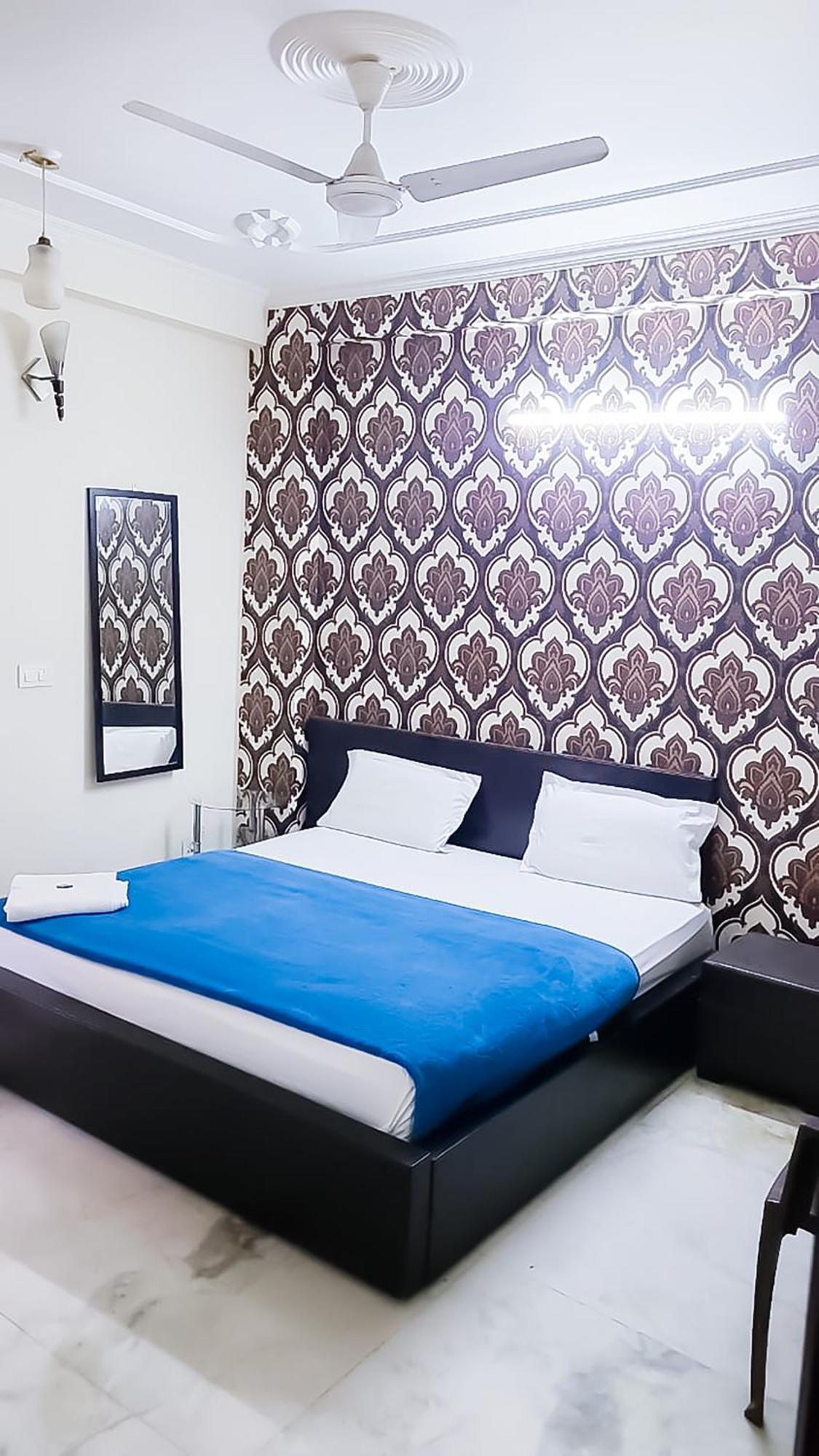 Chittaranjan Park Hotel New Delhi