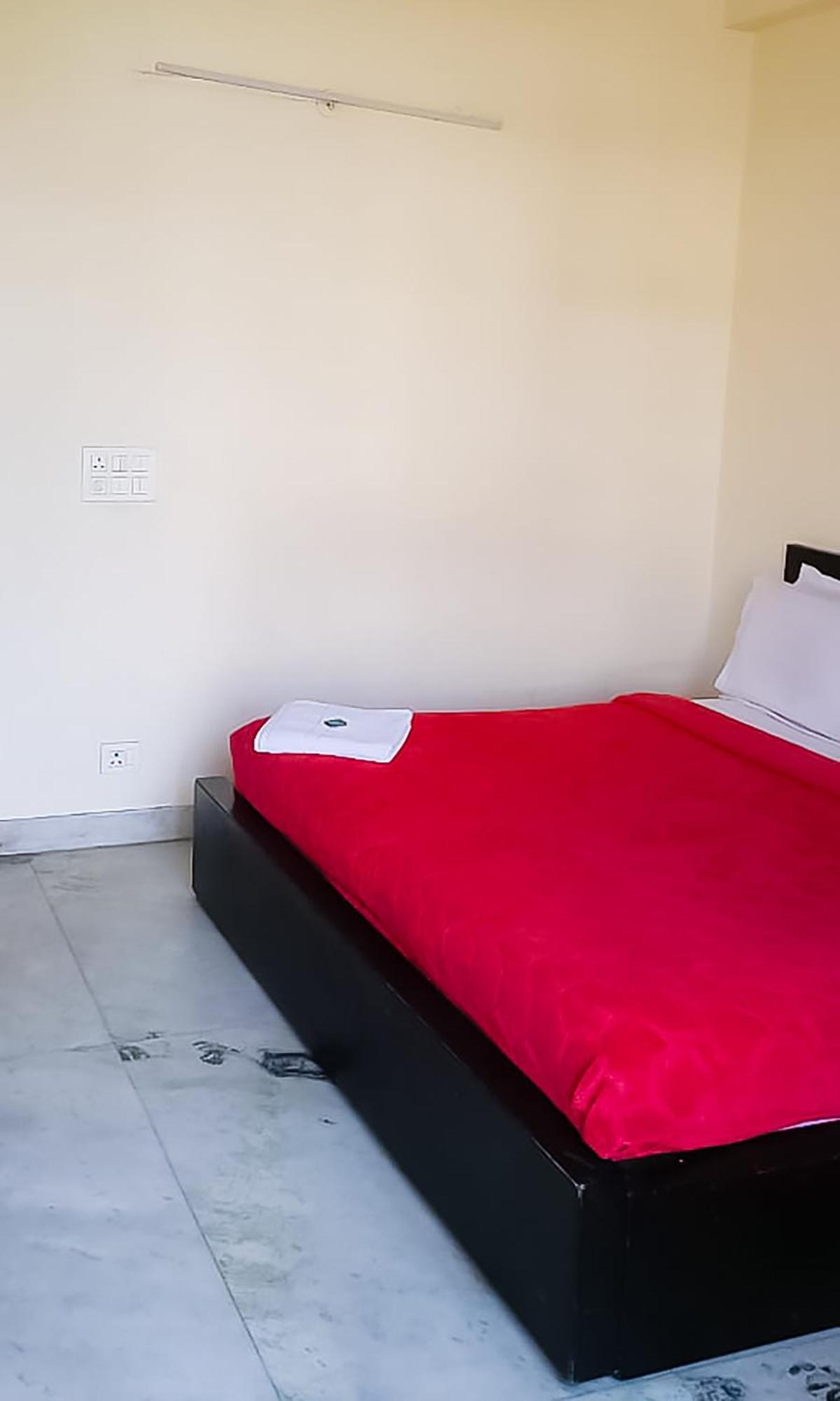 Hotel Chittaranjan Park New Delhi