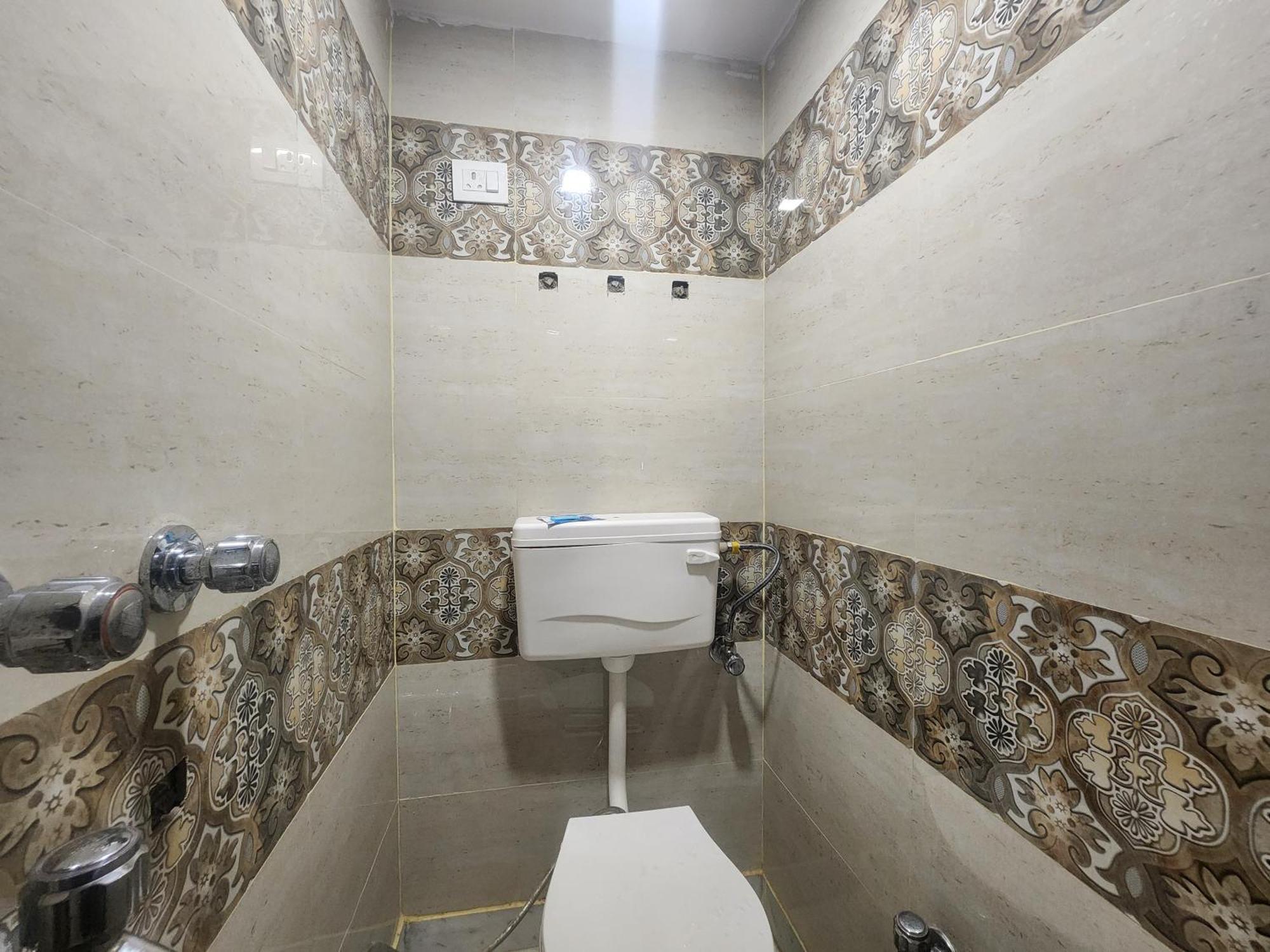 The Divine 3* New Delhi