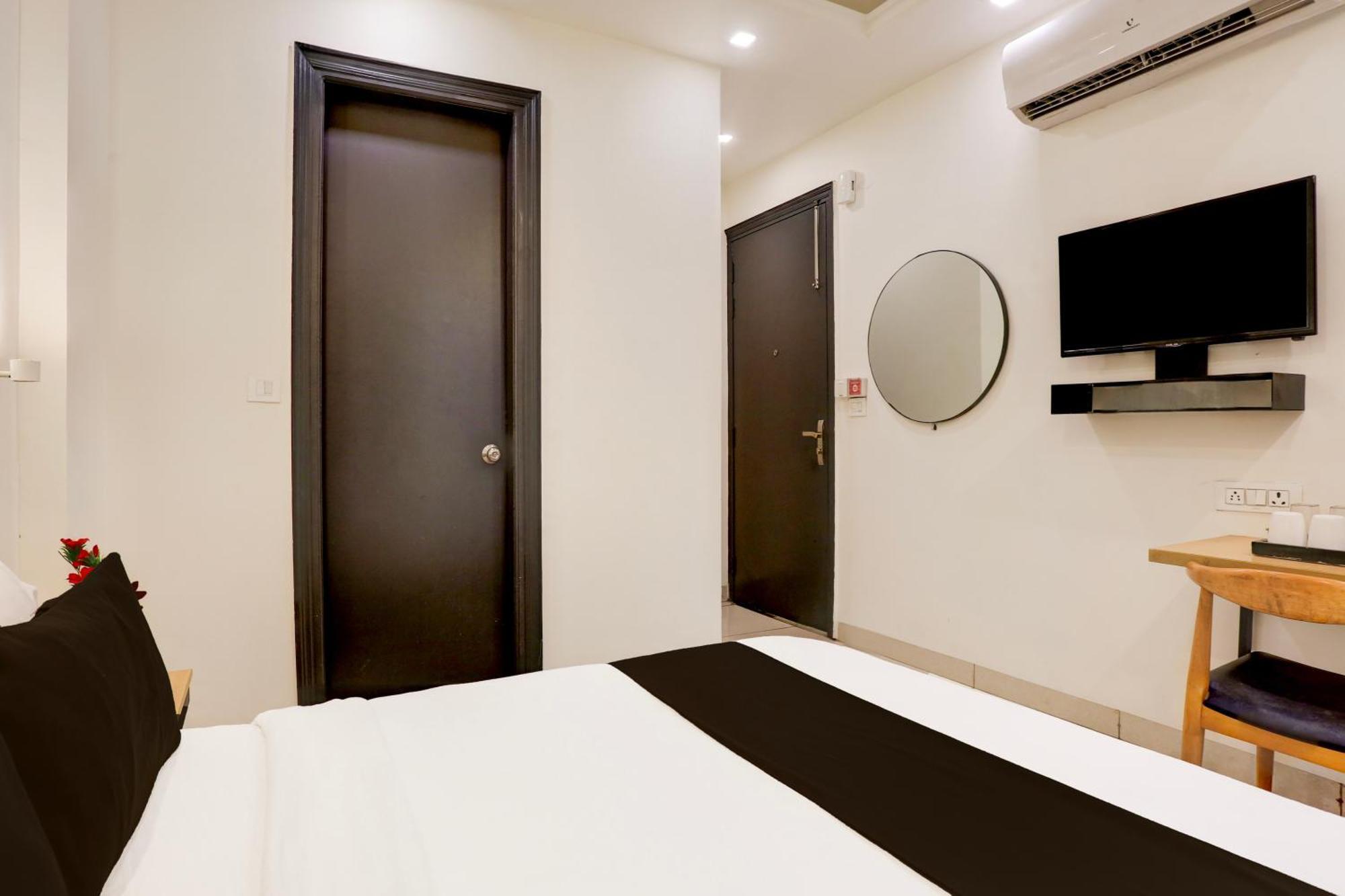 Townhouse Rohini Sector 18 Formerly Relic 4*