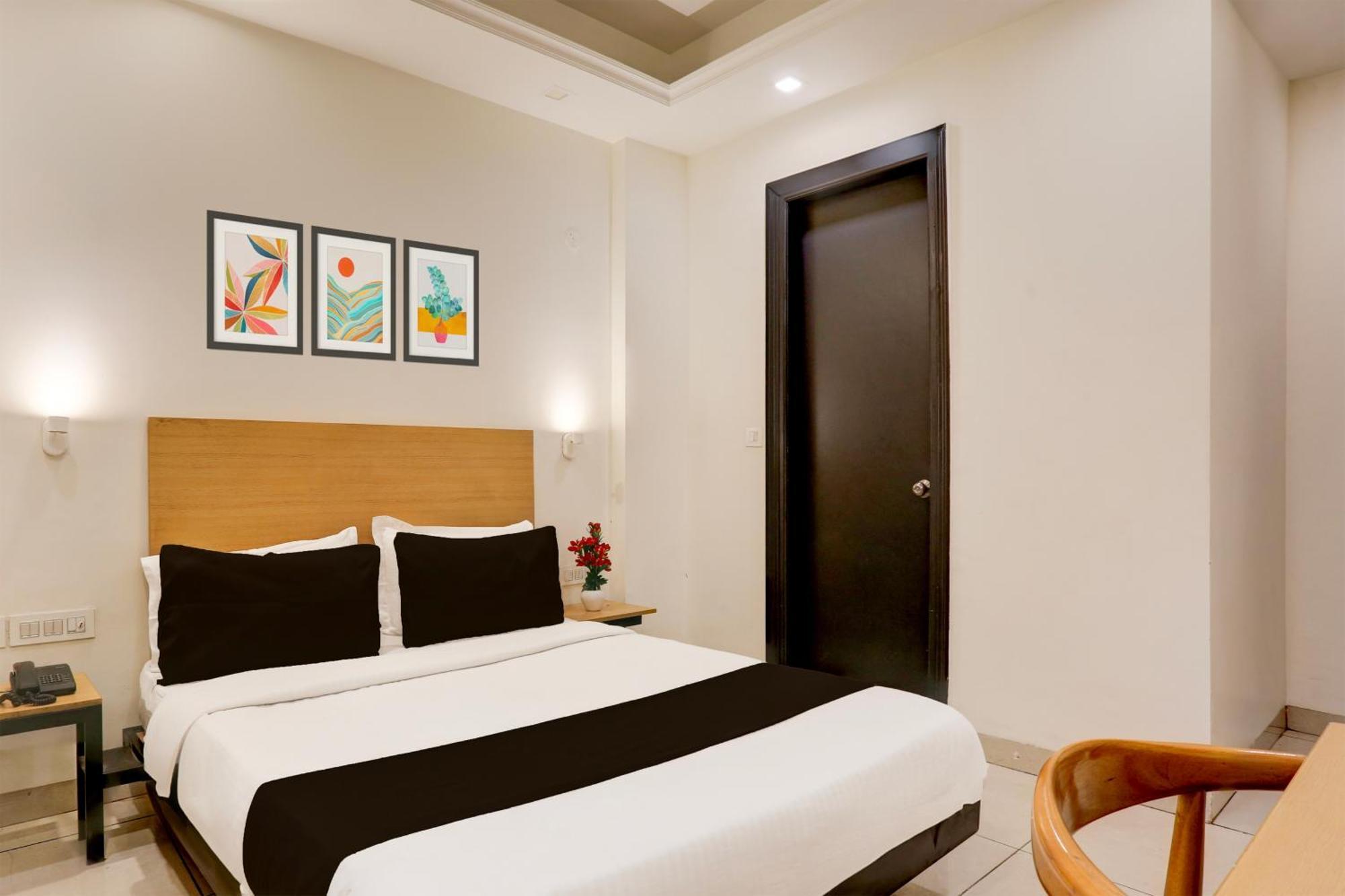 Townhouse Rohini Sector 18 Formerly Relic 4* Delhi (National Capital Territory of India)