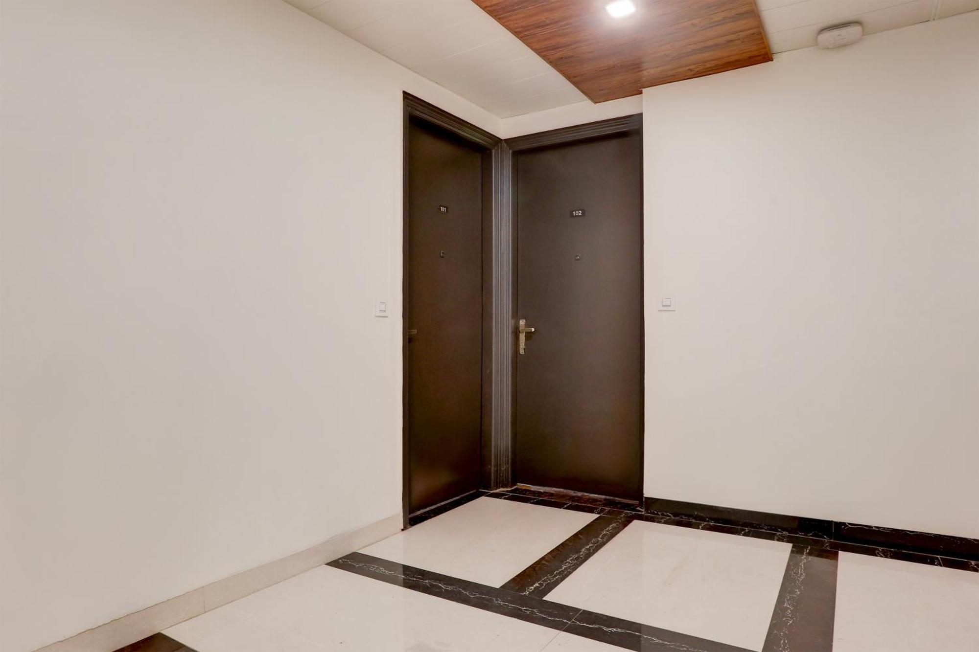 Townhouse Rohini Sector 18 Formerly Relic 4* Delhi (National Capital Territory of India)