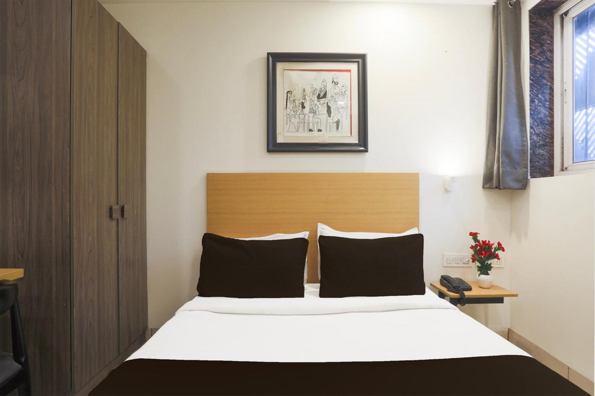 Hotel Townhouse Rohini Sector 18 Formerly Relic