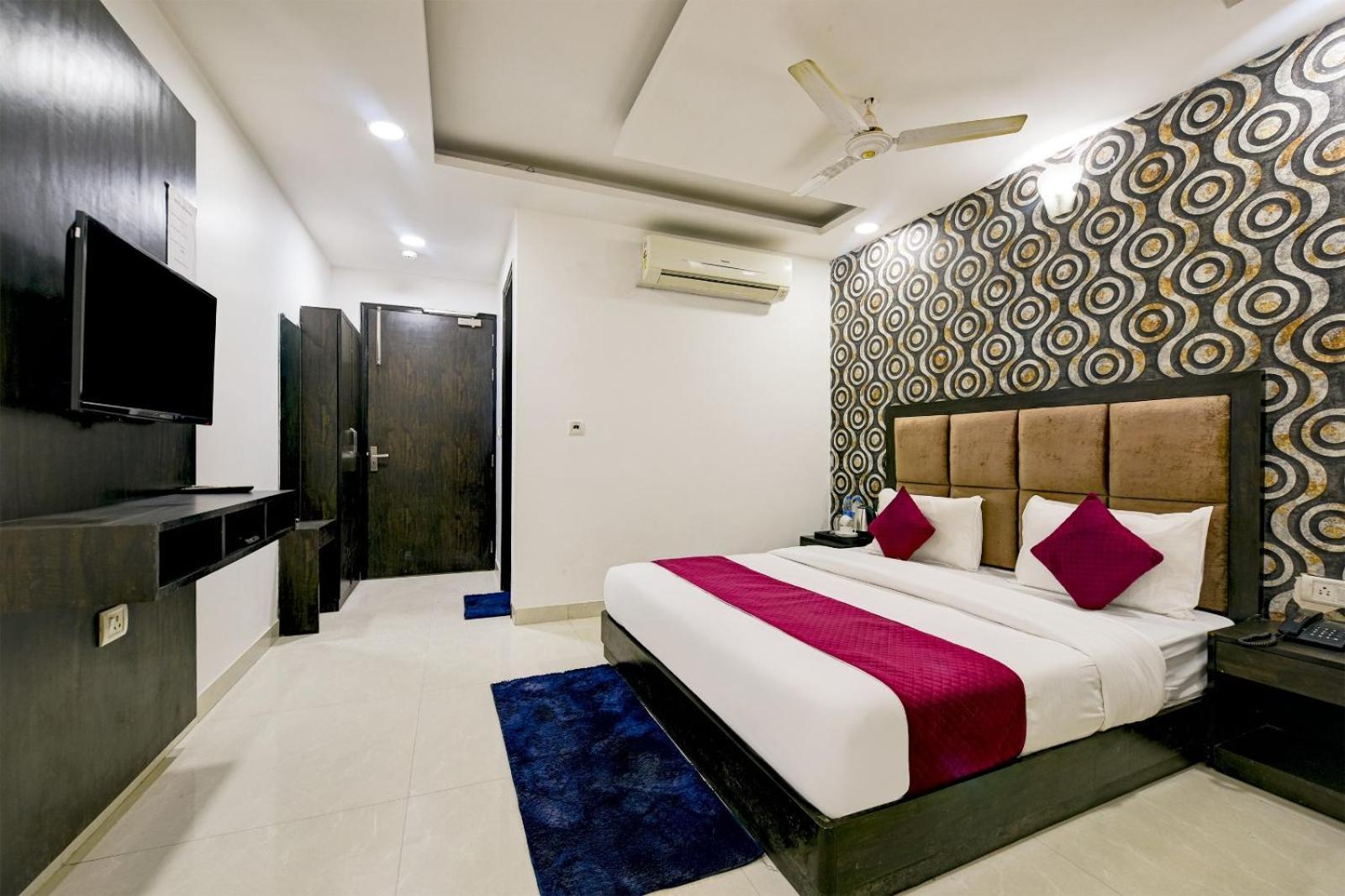 Atlantes Near Igi Airport Hotel 4*