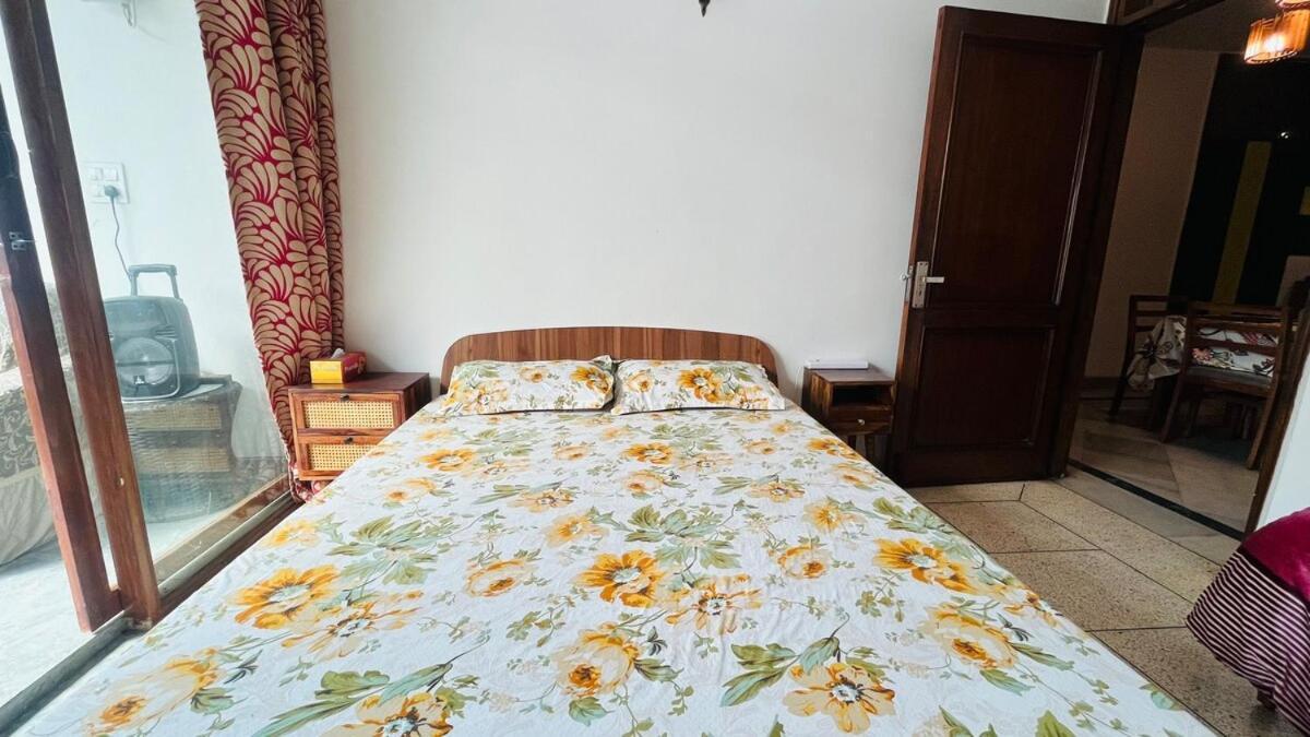 3bhk Grand Party House Prime Location With Parking Apartment New Delhi