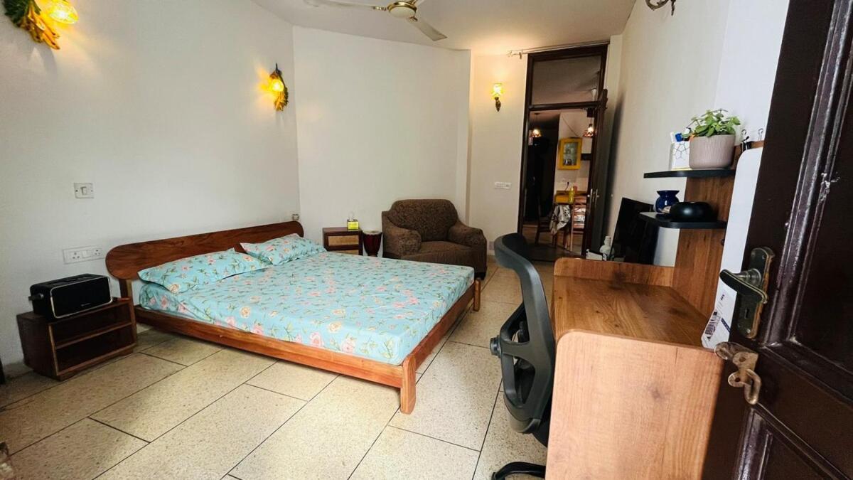 3bhk Grand Party House Prime Location With Parking Apartment New Delhi