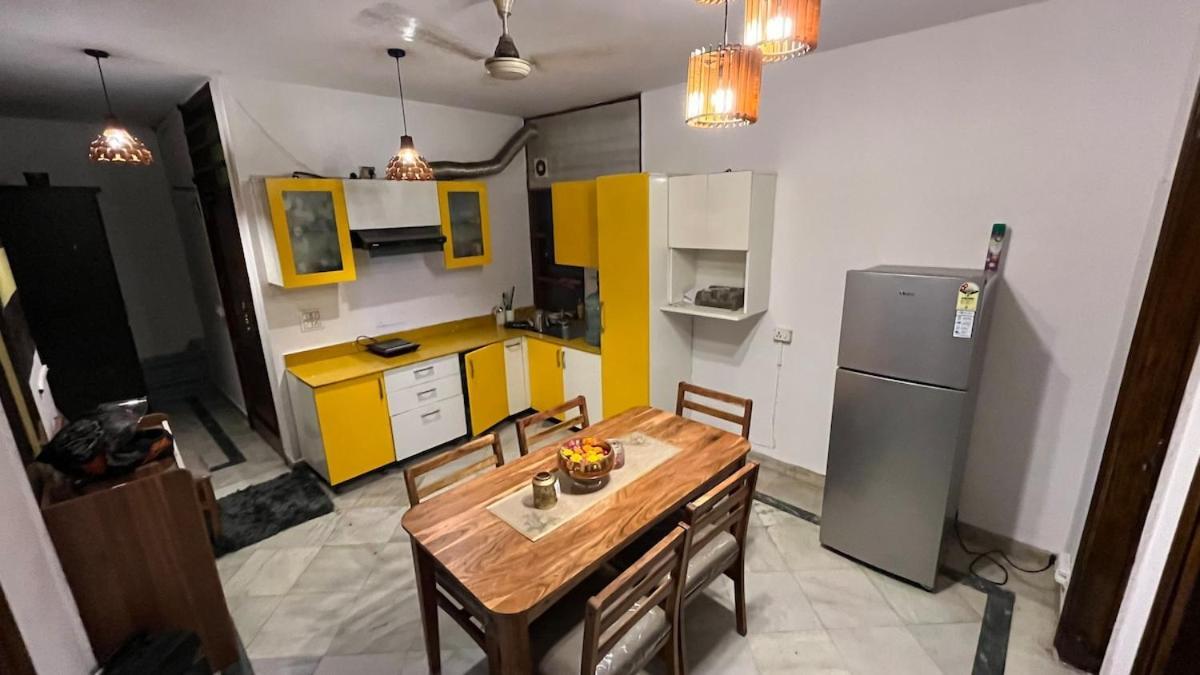 Apartment 3bhk Grand Party House Prime Location With Parking