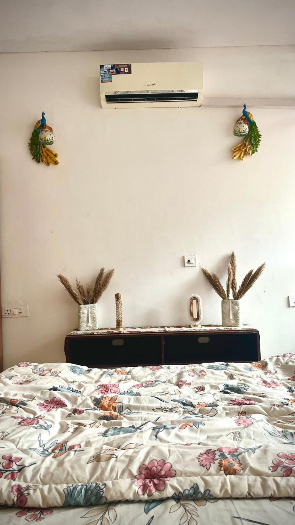 Apartment 3bhk Grand Party House Prime Location With Parking