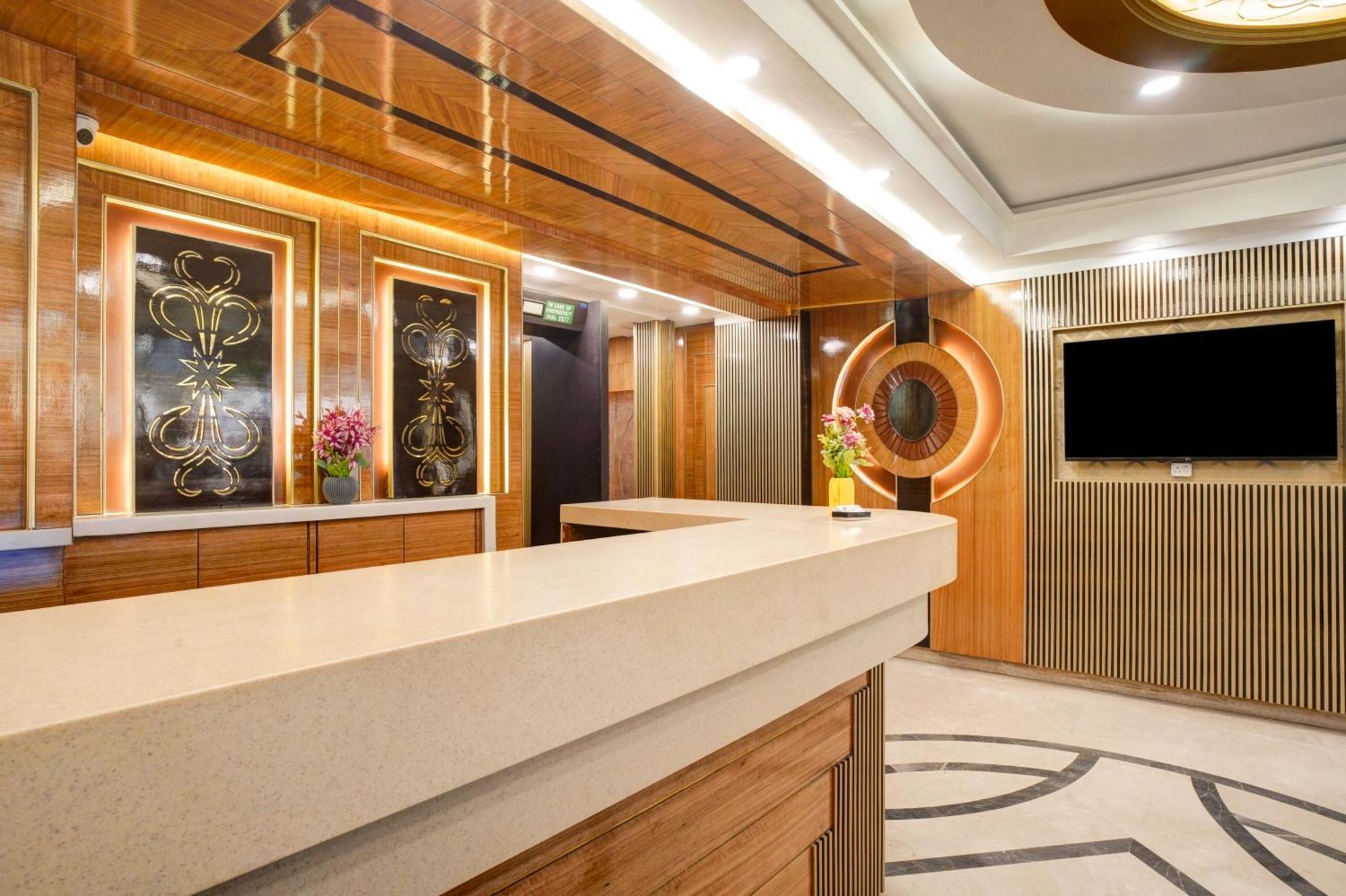Just Renovated - Krishna Palace With Parking & Only 2 Mins Walk From Metro 4*