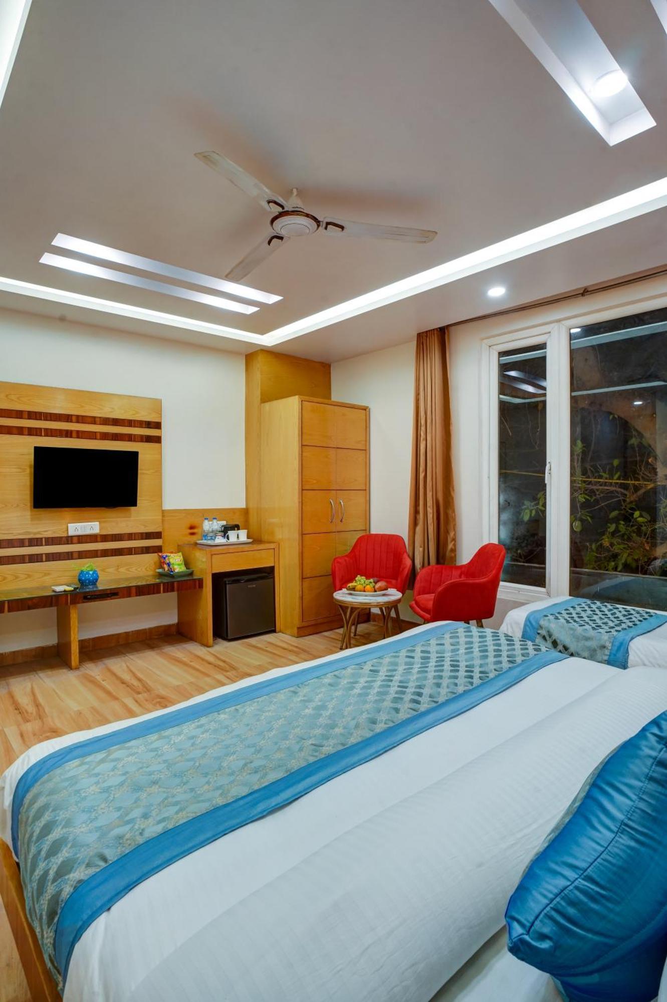 Just Renovated - Krishna Palace With Parking & Only 2 Mins Walk From Metro New Delhi