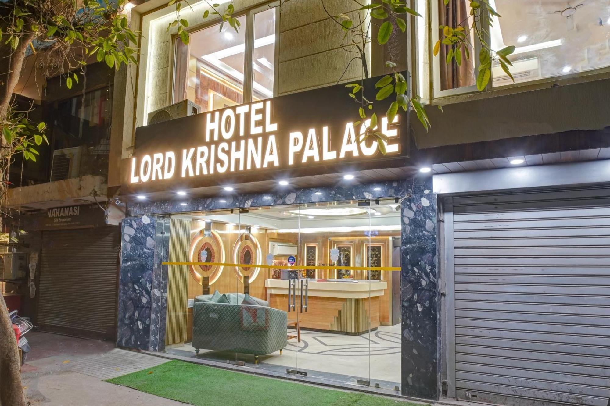 Just Renovated - Krishna Palace With Parking & Only 2 Mins Walk From Metro Hotel New Delhi