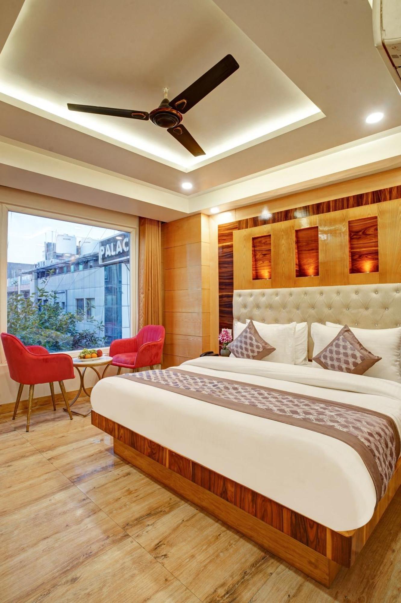 Just Renovated - Krishna Palace With Parking & Only 2 Mins Walk From Metro 4*