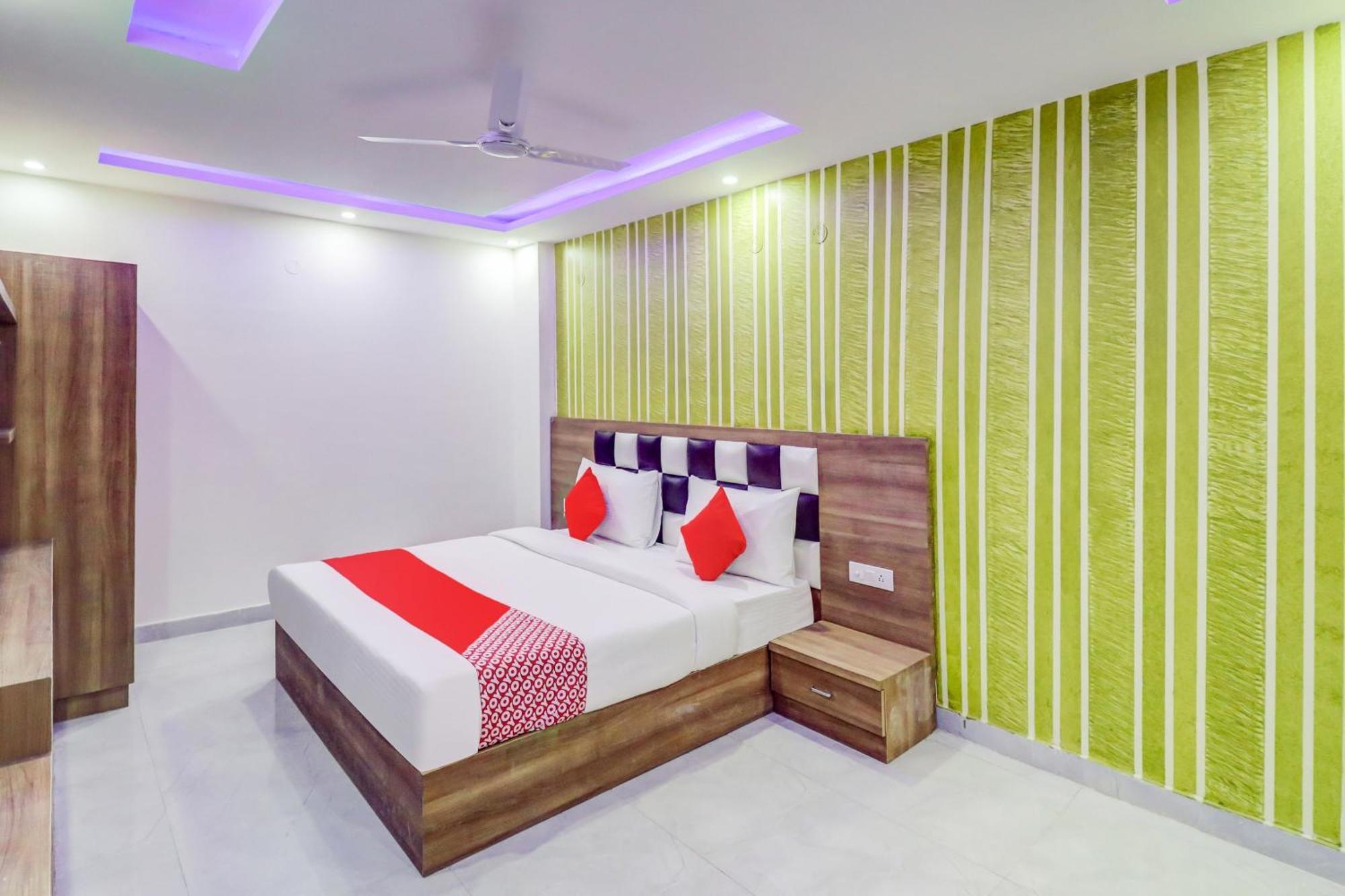 O G. I .suits Hotel 3*