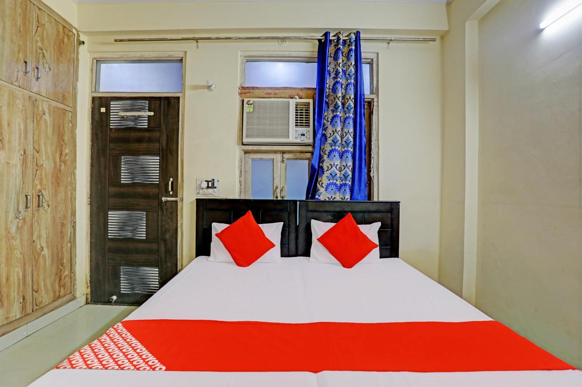 Hotel O Wamson Alpha Co Living Kālkāji Devi