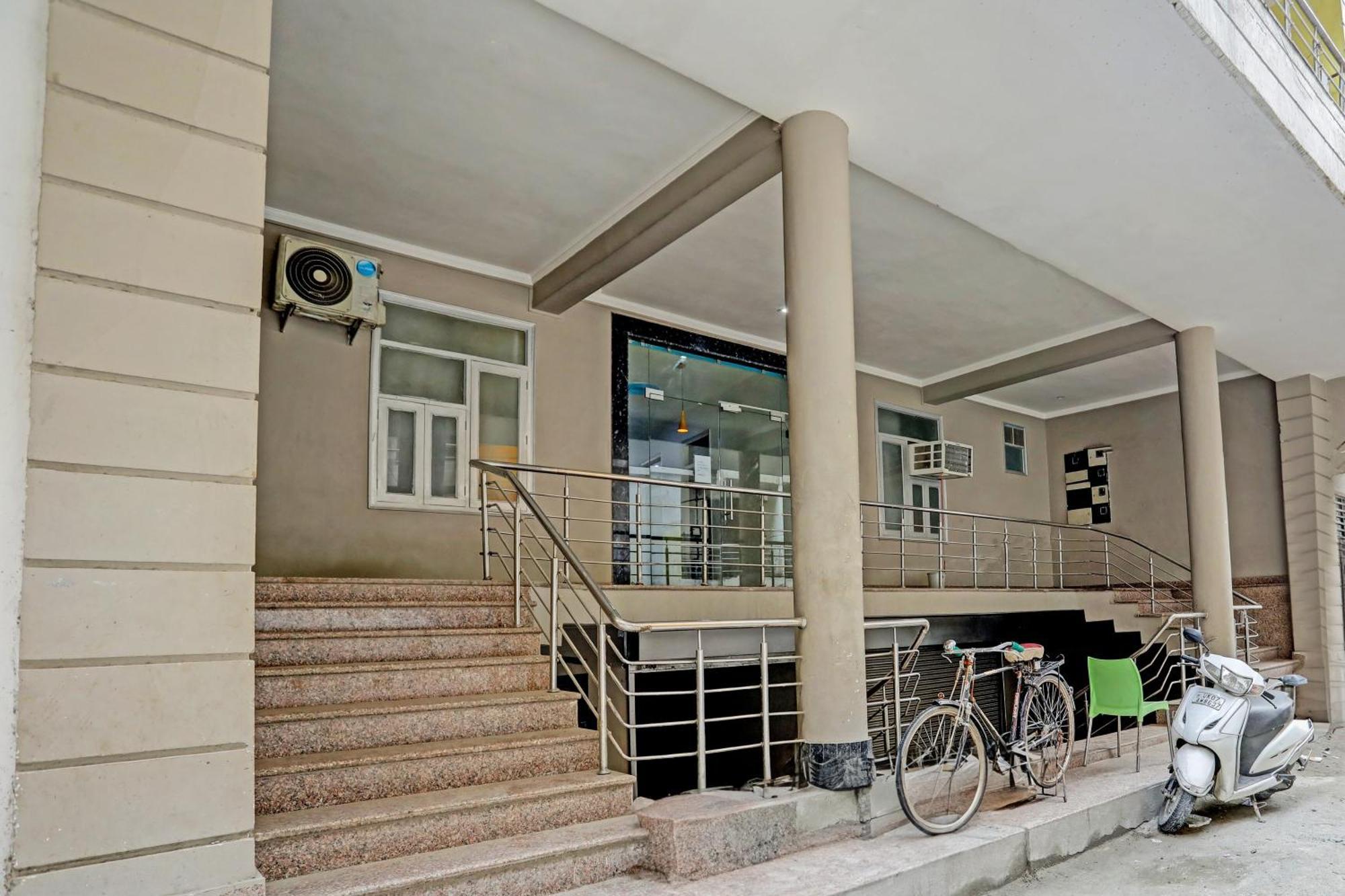 O Wamson Alpha Co Living Hotel Kālkāji Devi