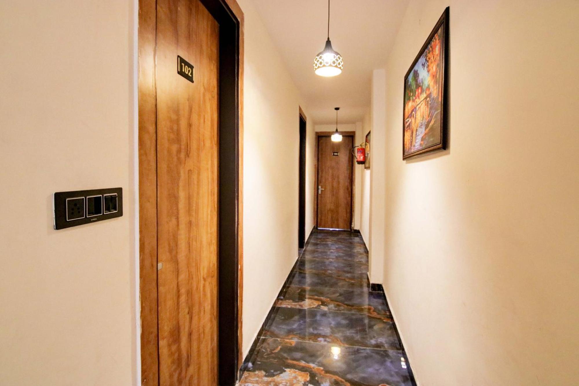Hotel O Dhankush New Delhi