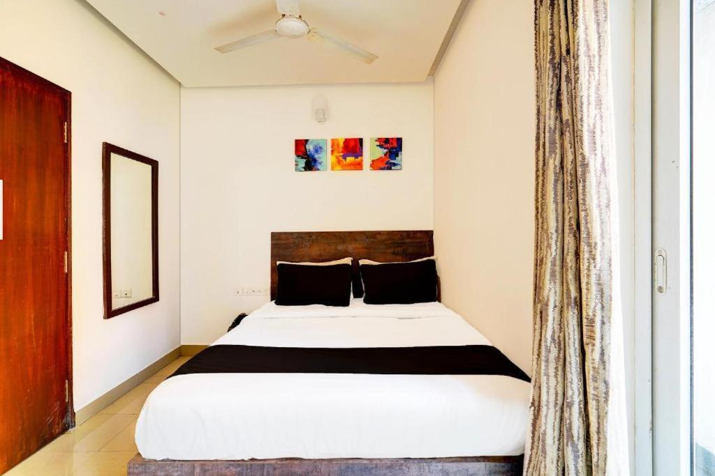 Hotel Broadway Near Delhi Airport