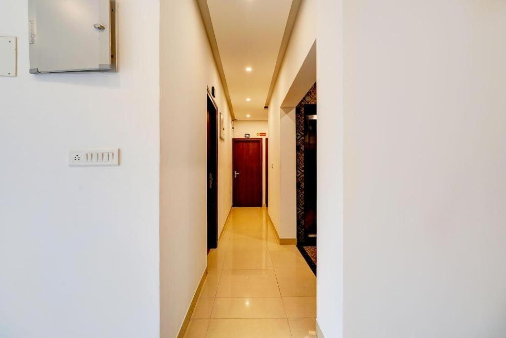 Hotel Broadway Near Delhi Airport 3*