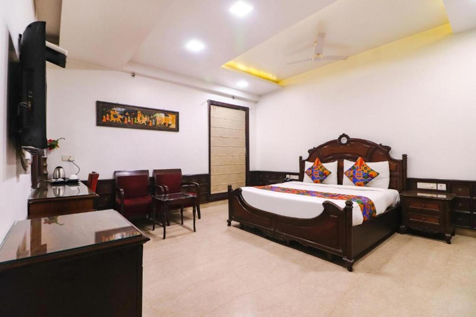 Lavish By Qotel Rajouri Garden