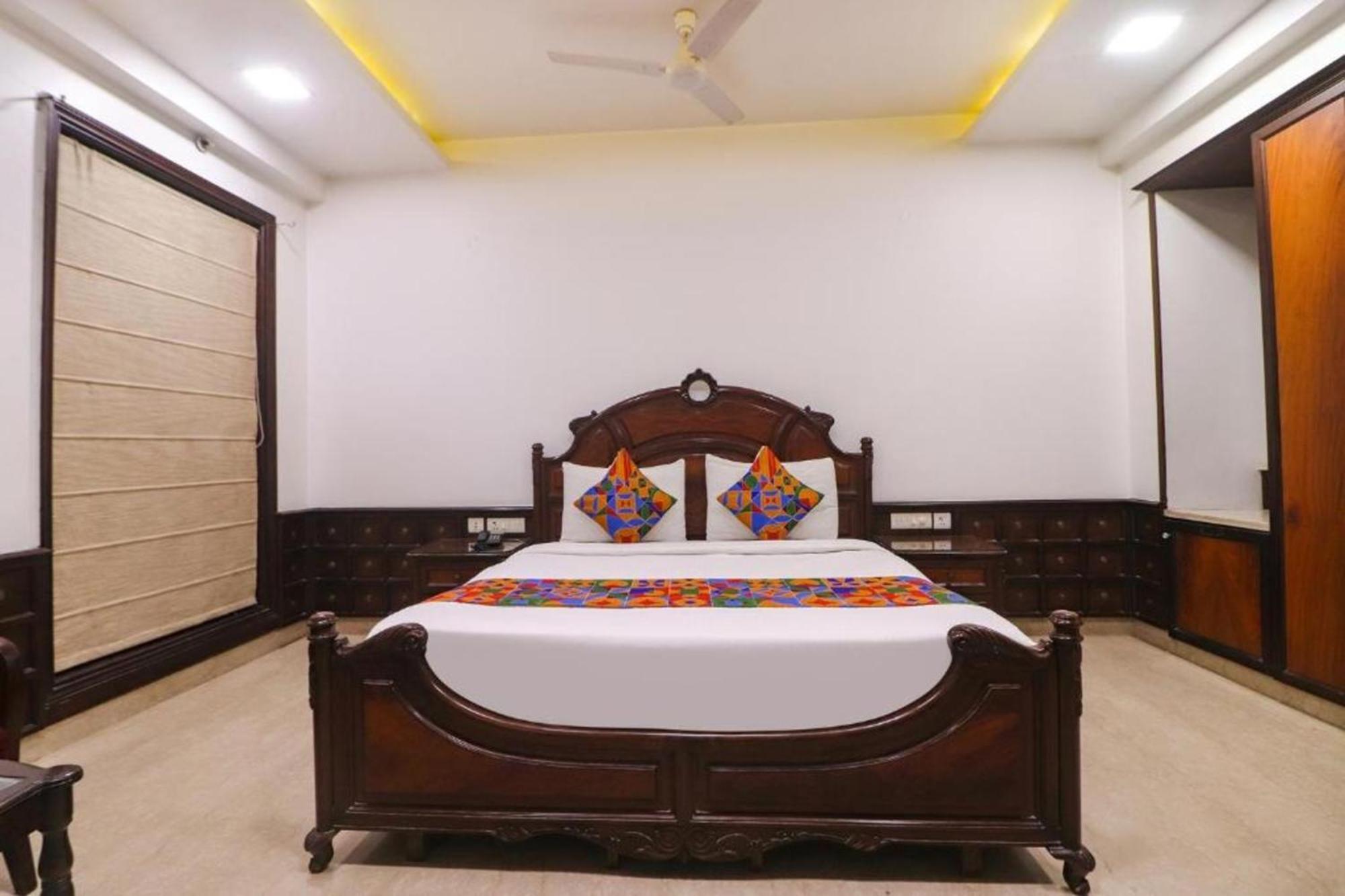 Hotel Lavish By Qotel Rajouri Garden New Delhi