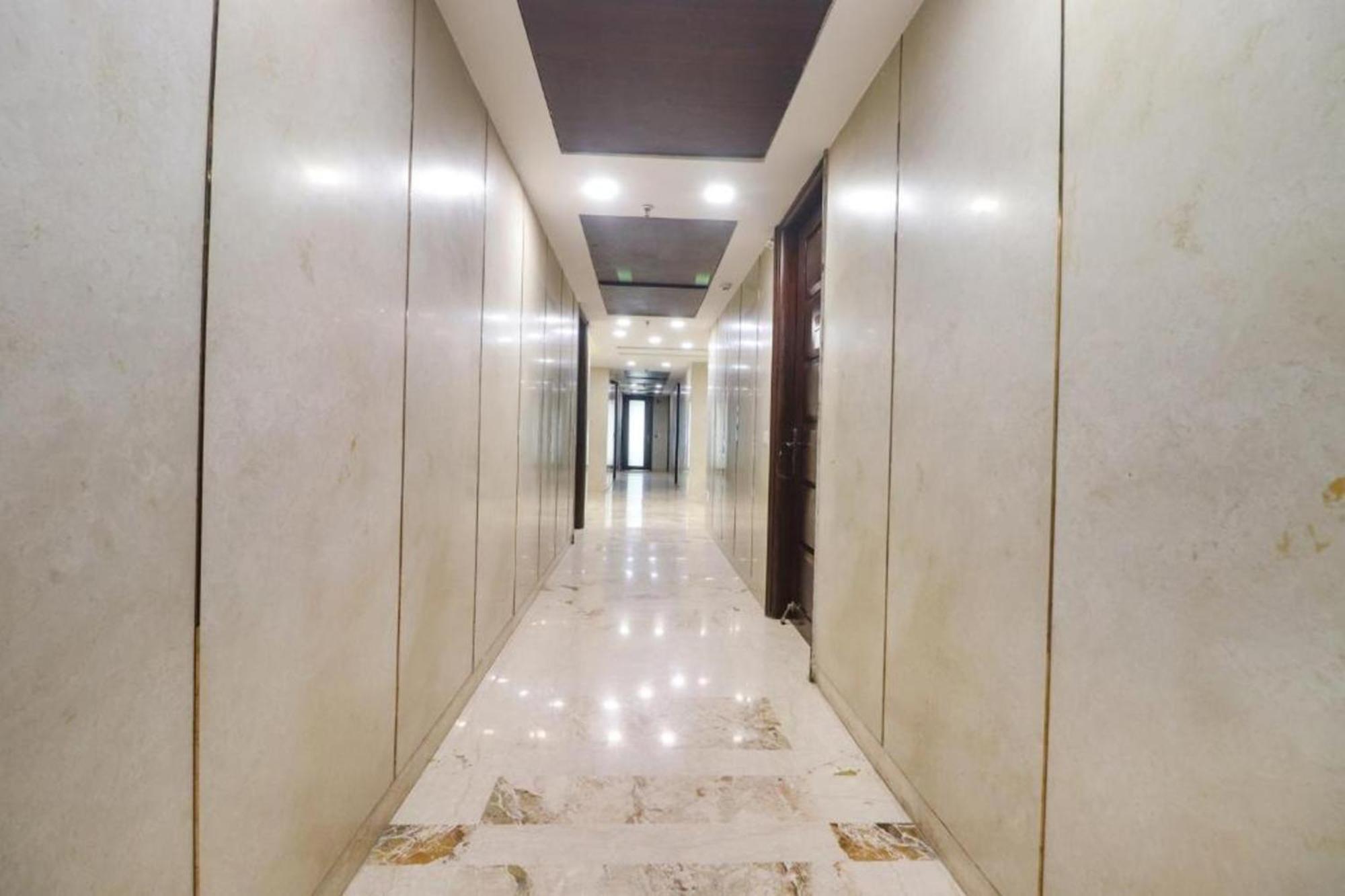 Lavish By Qotel Rajouri Garden 3* New Delhi