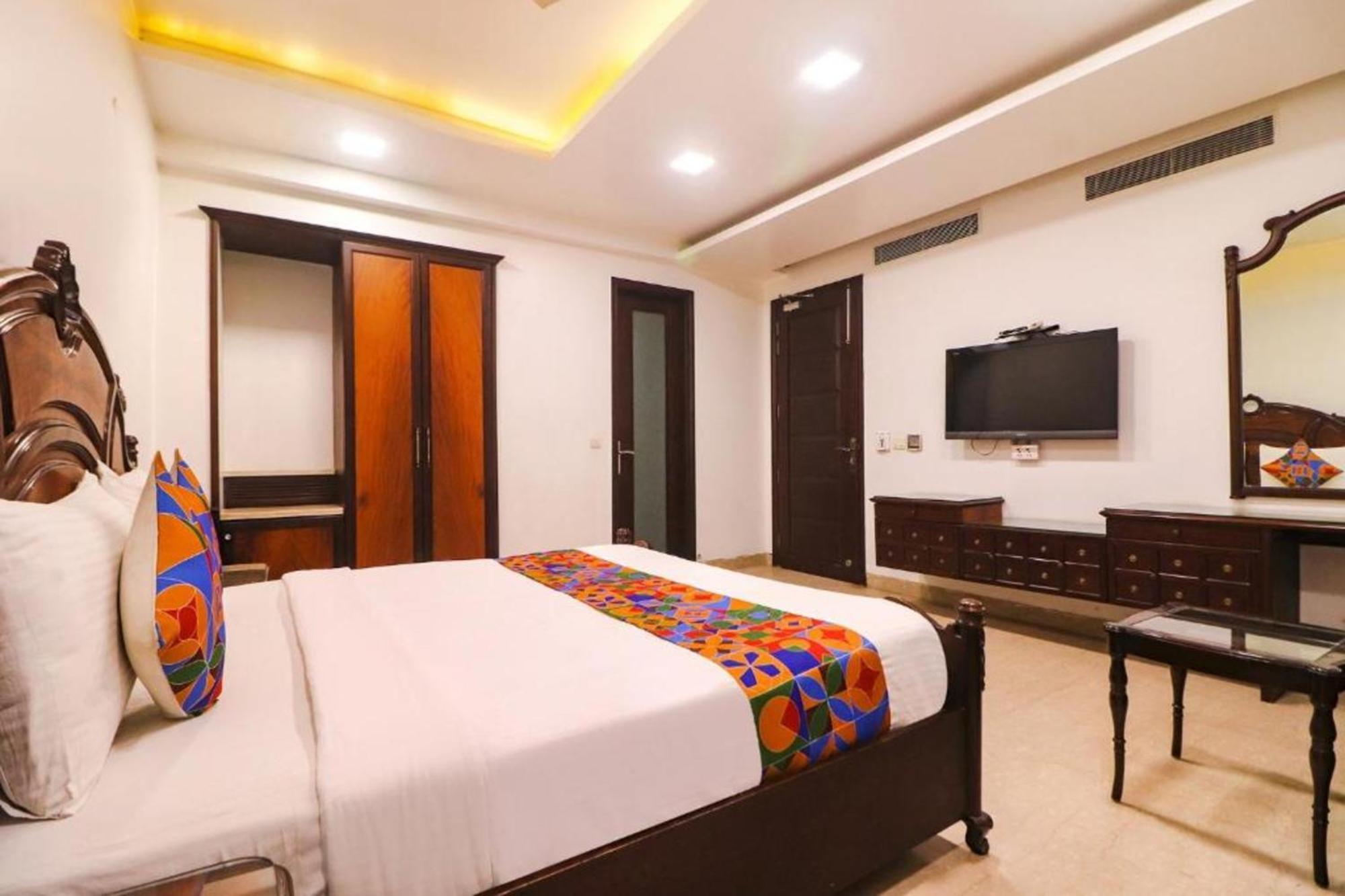 Lavish By Qotel Rajouri Garden Hotel New Delhi
