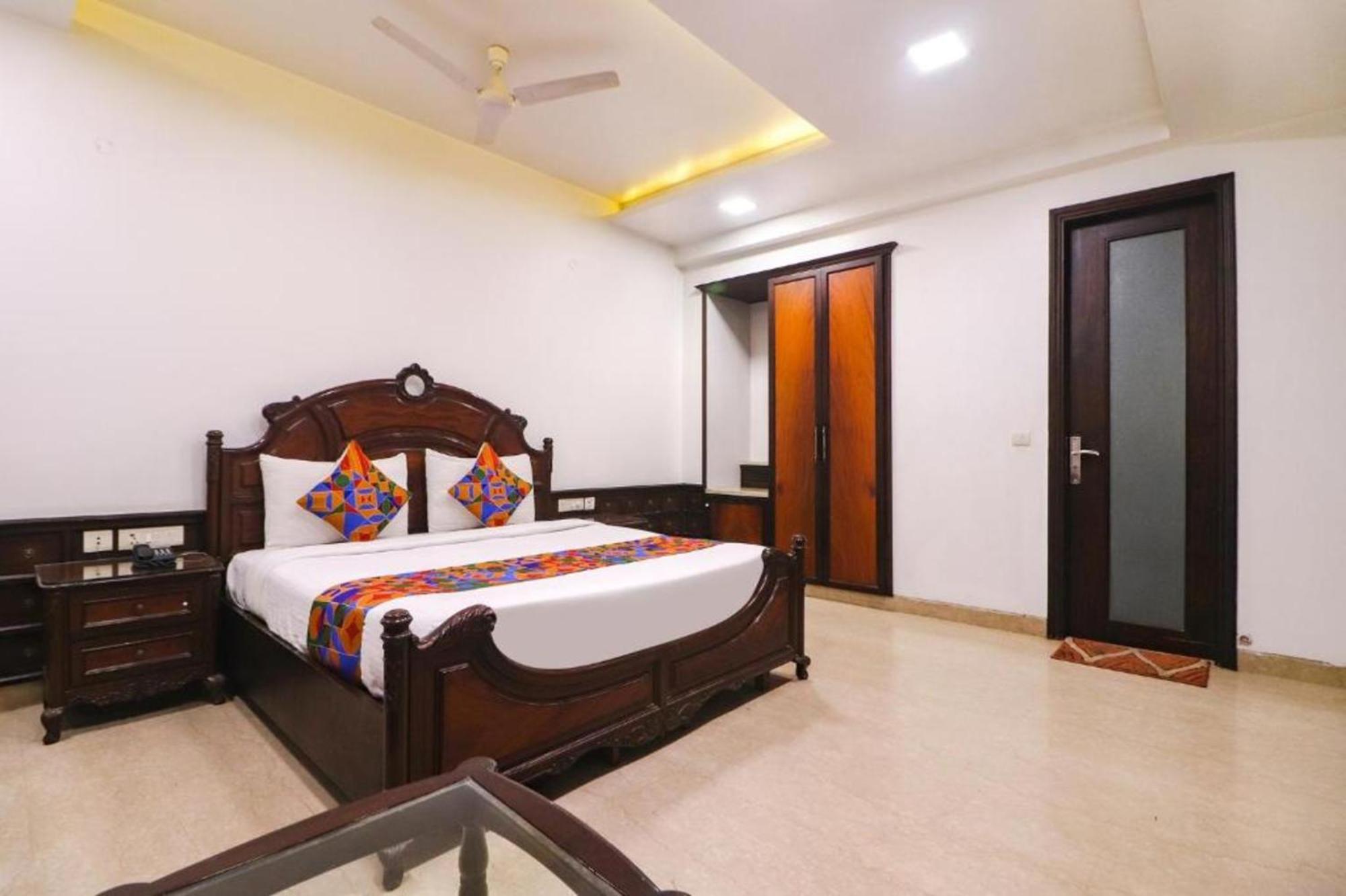 Hotel Lavish By Qotel Rajouri Garden New Delhi